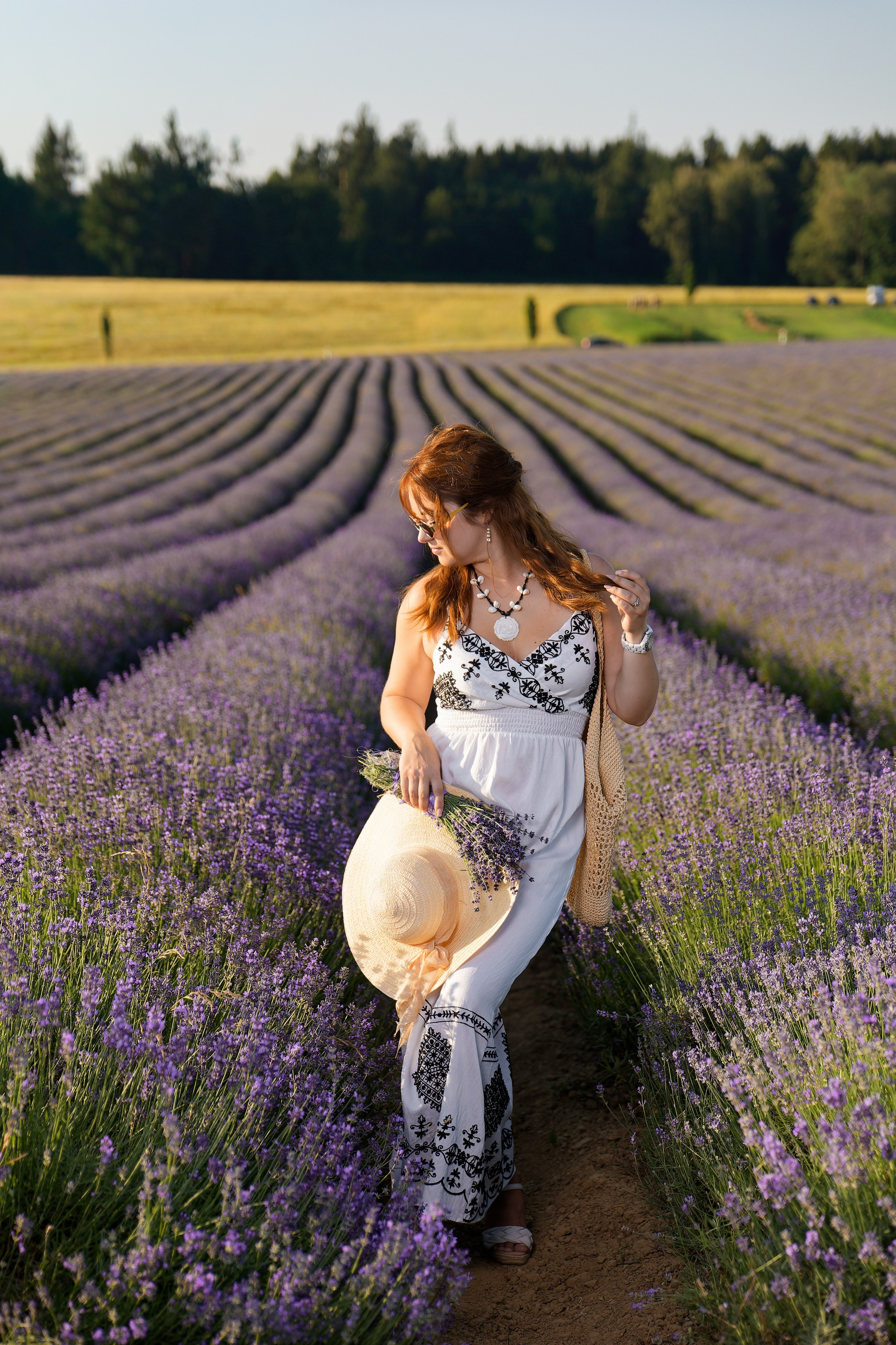 Lavander fild. Wedding and reportage photographer in Munich, Regensburg, Bavaria & all across Germany — LORAN Media