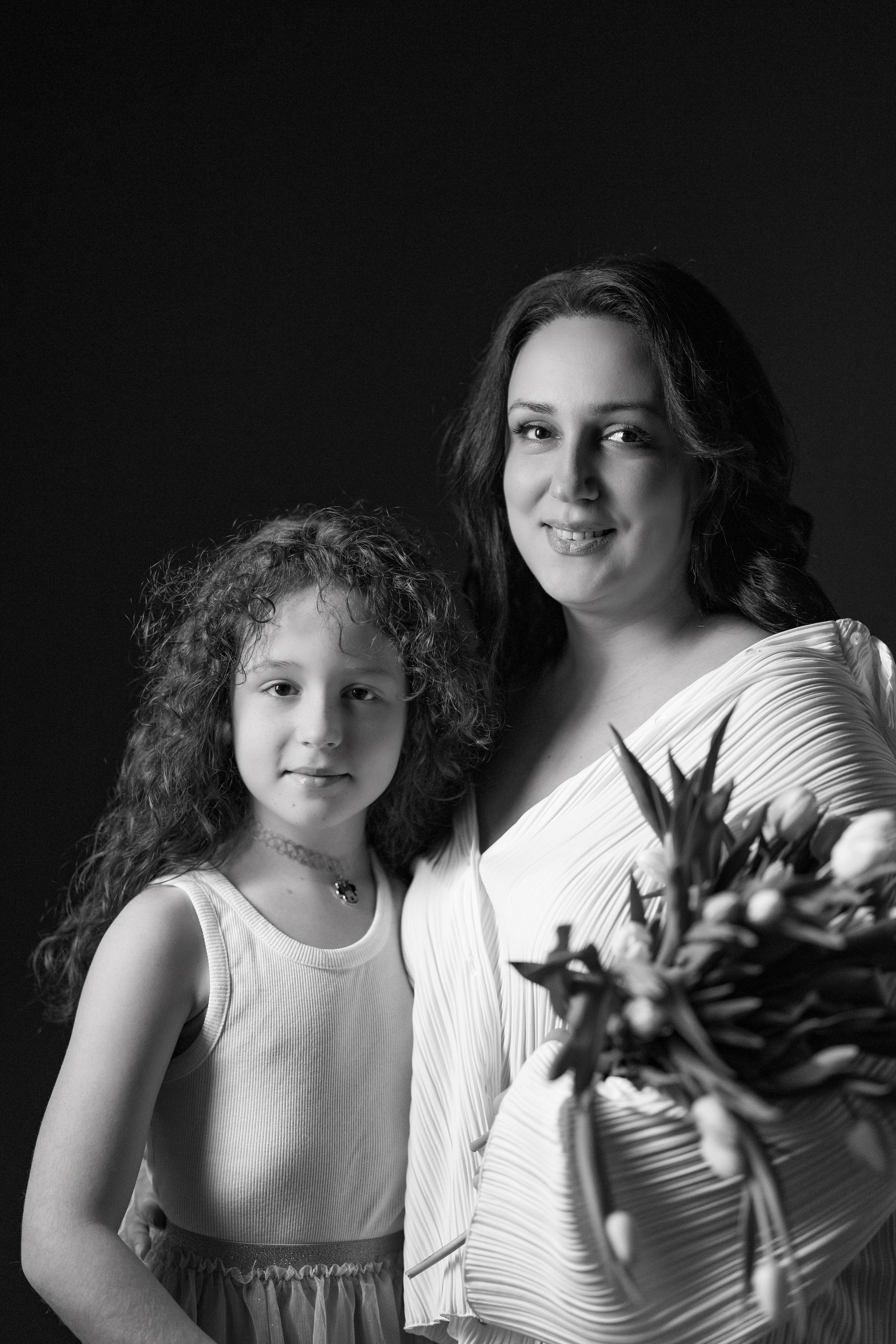 Irina & Viktoria. Hochzeits- und Reportagefotograf in München, Bayern, Deutschland. LORAN MEDIA