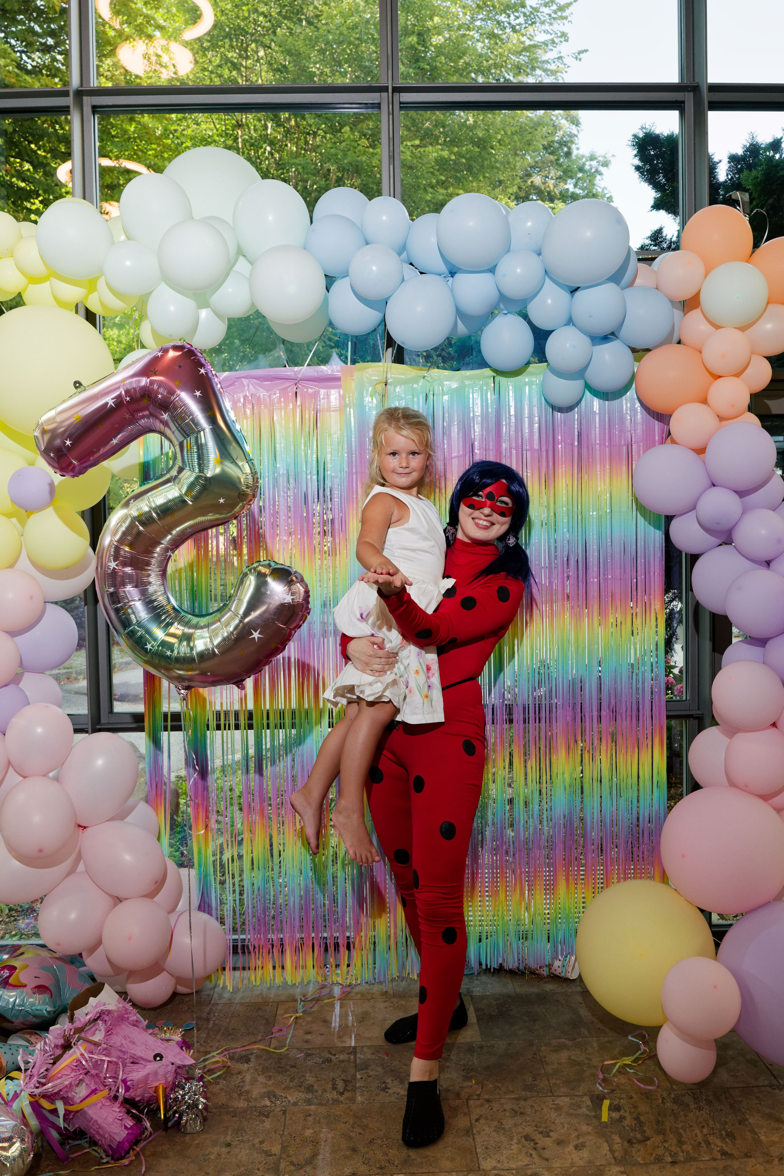Olivias Geburtstag. Wedding and reportage photographer in Munich, Regensburg, Bavaria & all across Germany — LORAN Media