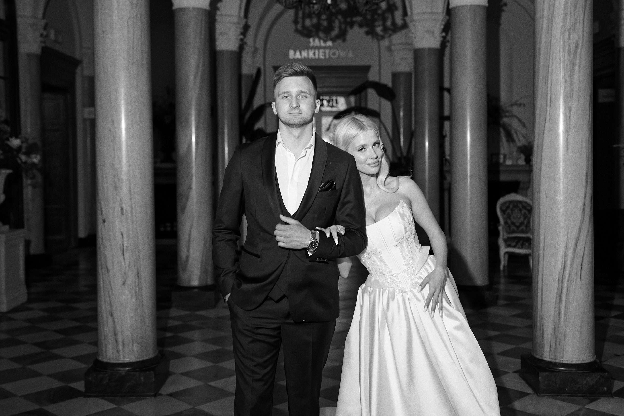 Elegante Schloss-Hochzeit. Свадебный и репортажный фотограф в Мюнхене, Регенсбурге, Баварии и по всей Германии — LORAN MEDIA