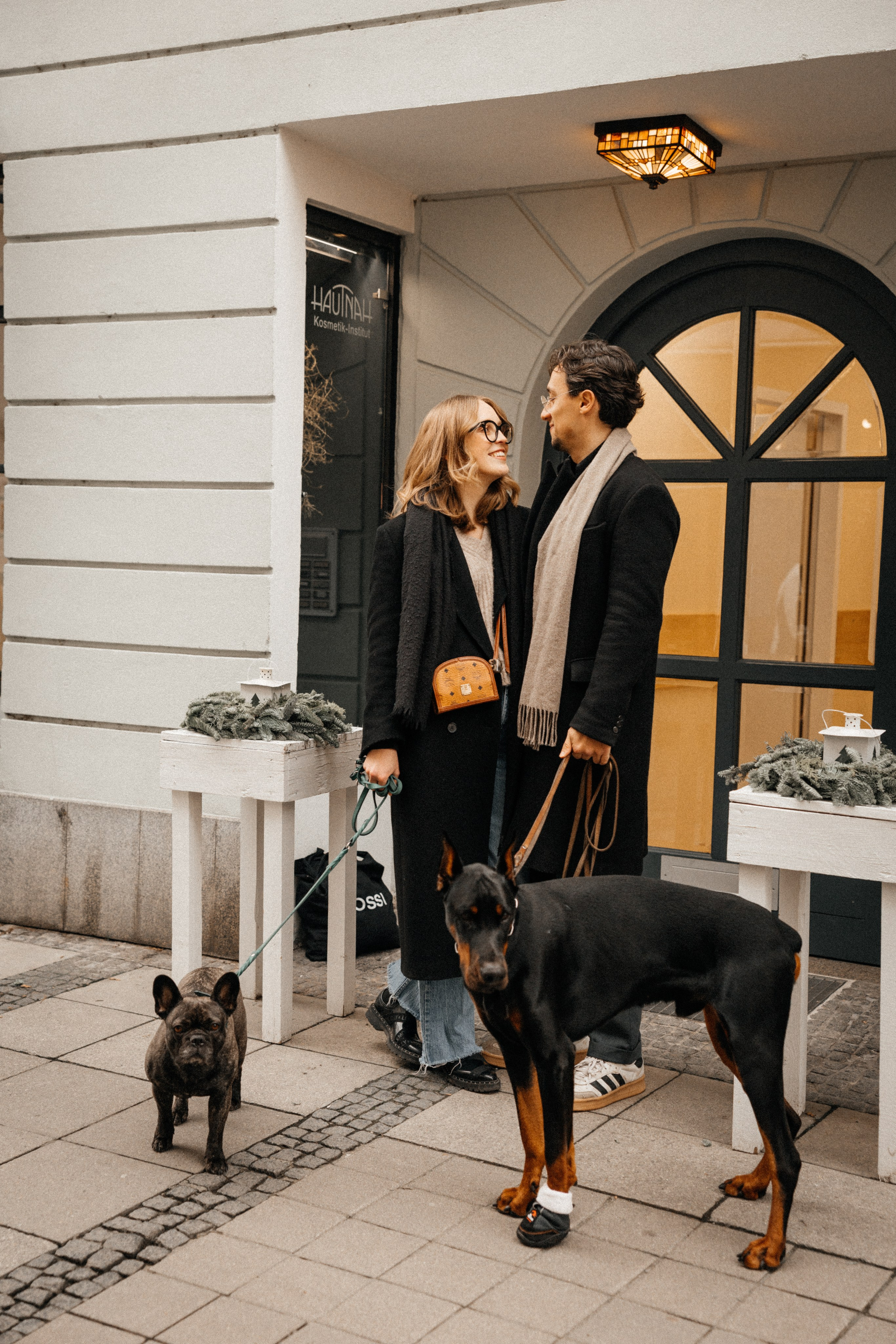 Stas und Lucia. Wedding and reportage photographer in Munich, Regensburg, Bavaria & all across Germany — LORAN Media