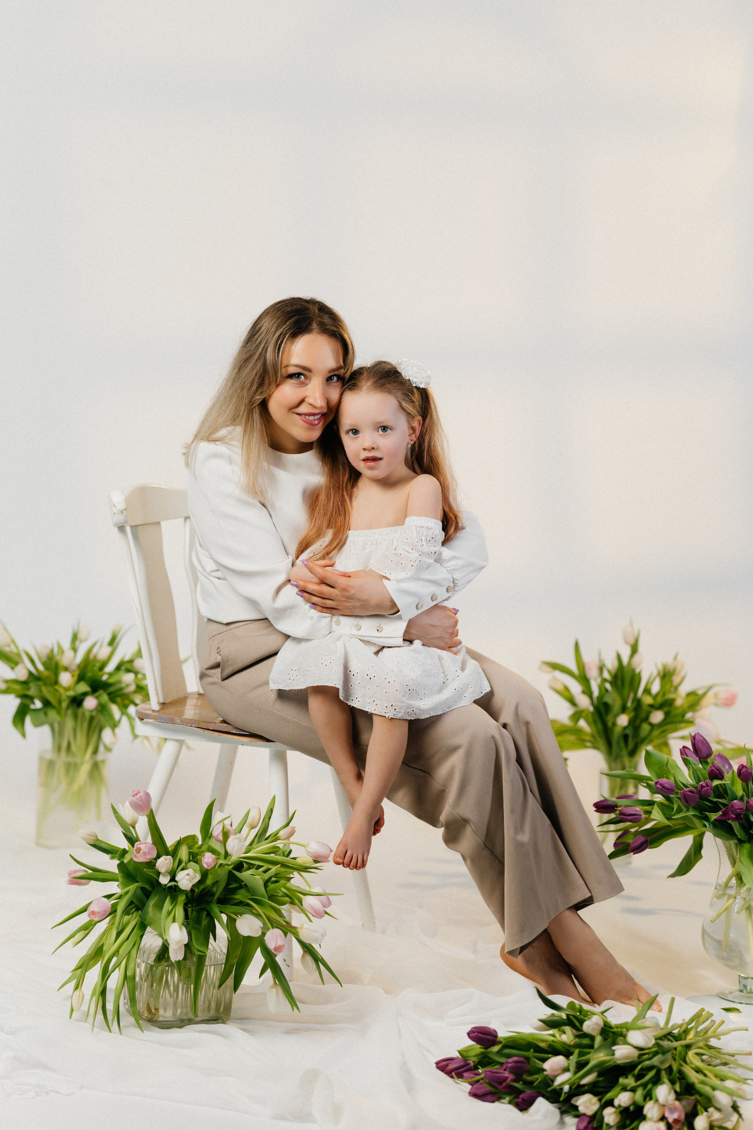 Sofia und Alina. Hochzeits- und Reportagefotograf in München, Bayern, Deutschland. LORAN MEDIA
