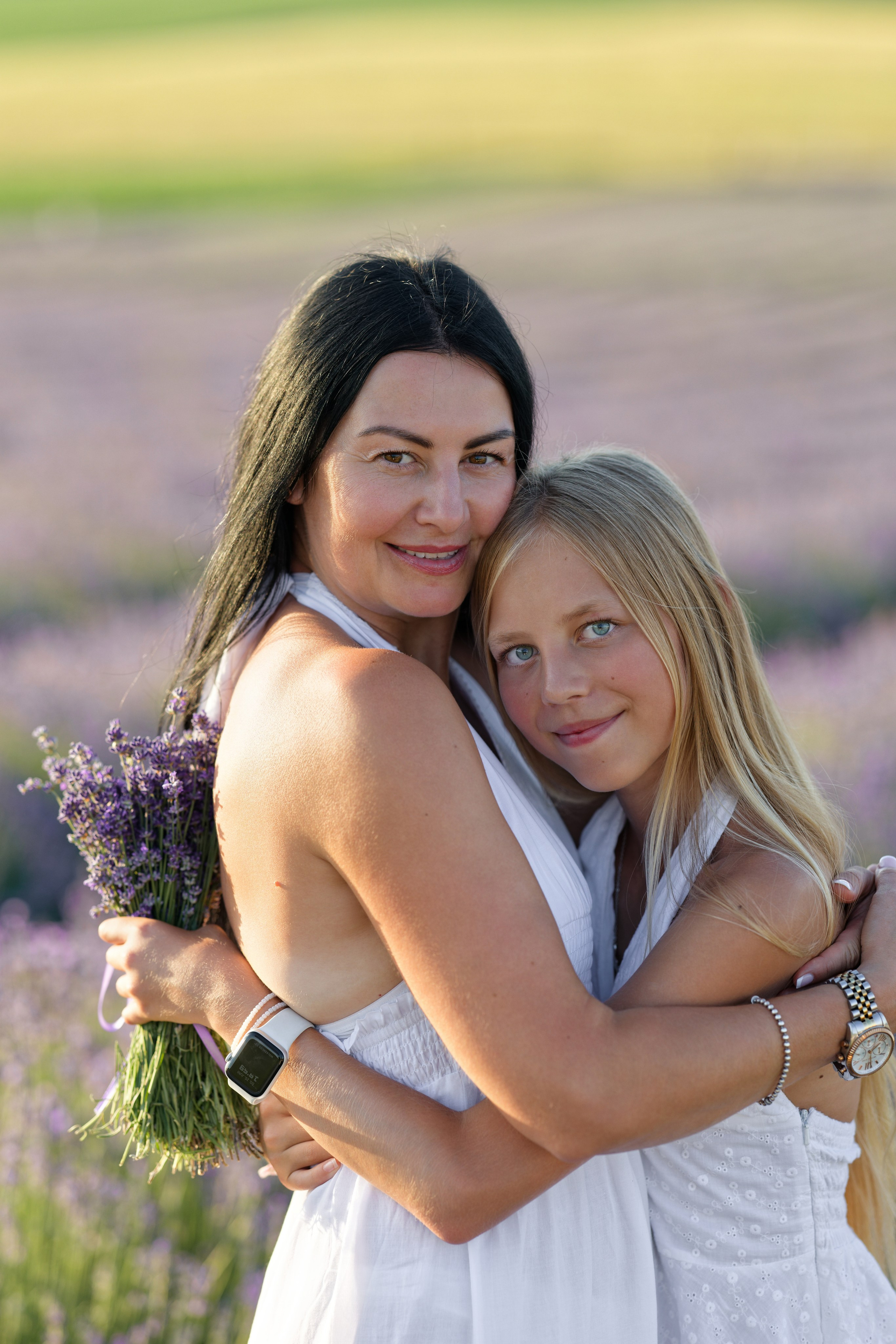 Lavander fild. ADELINA. Wedding and reportage photographer in Munich, Regensburg, Bavaria & all across Germany — LORAN Media