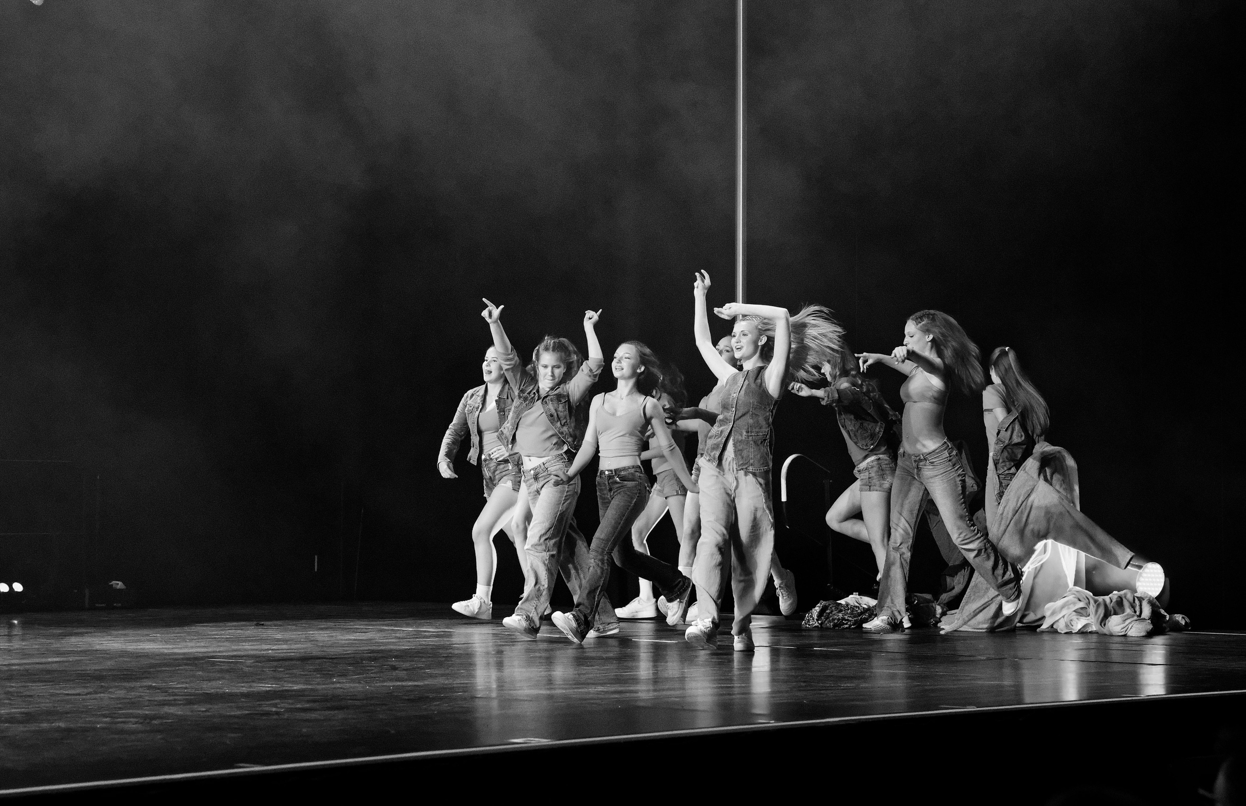 Magie des Tanzes. Hochzeits- und Reportagefotograf in München, Bayern, Deutschland. LORAN MEDIA