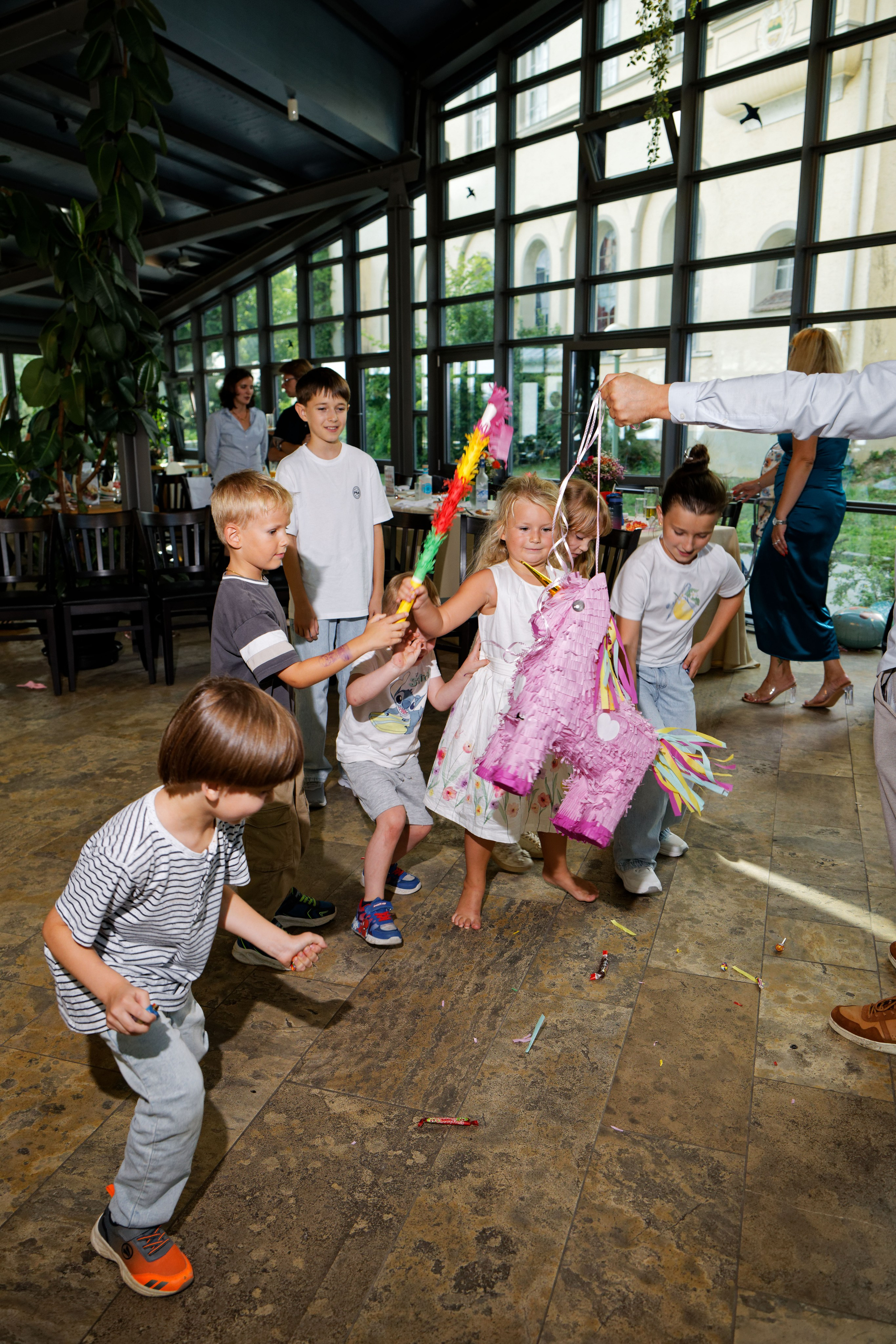 Olivias Geburtstag. Wedding and reportage photographer in Munich, Regensburg, Bavaria & all across Germany — LORAN Media