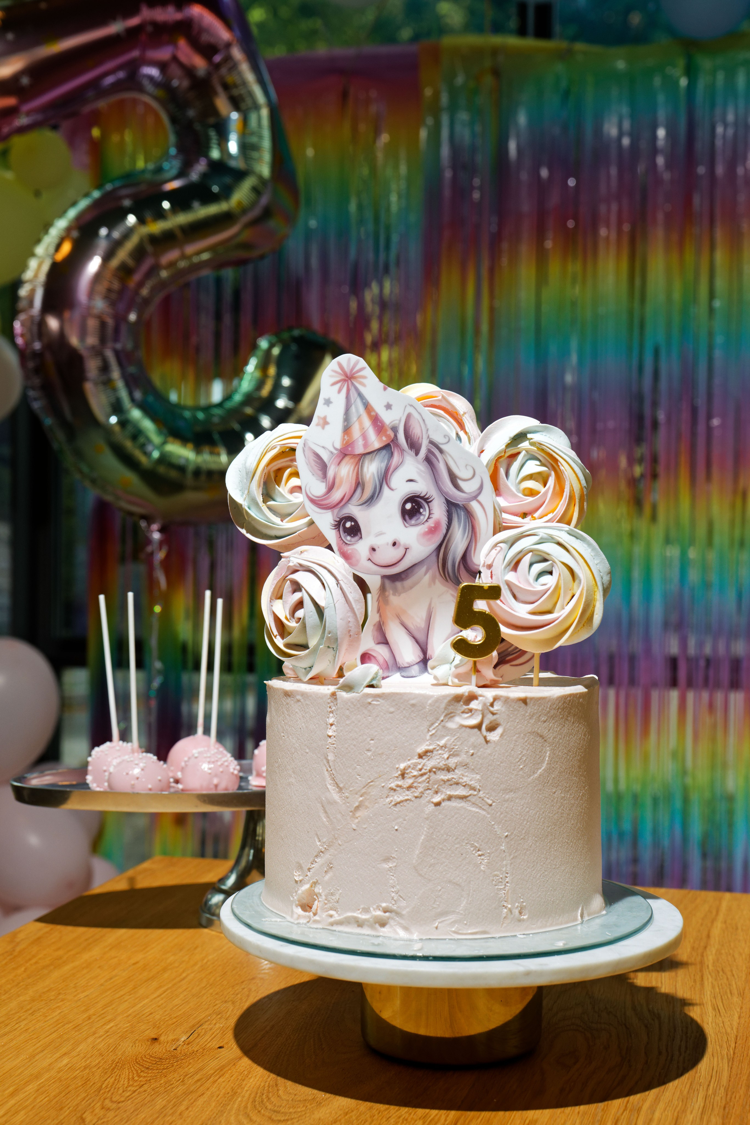 Olivias Geburtstag. Wedding and reportage photographer in Munich, Regensburg, Bavaria & all across Germany — LORAN Media