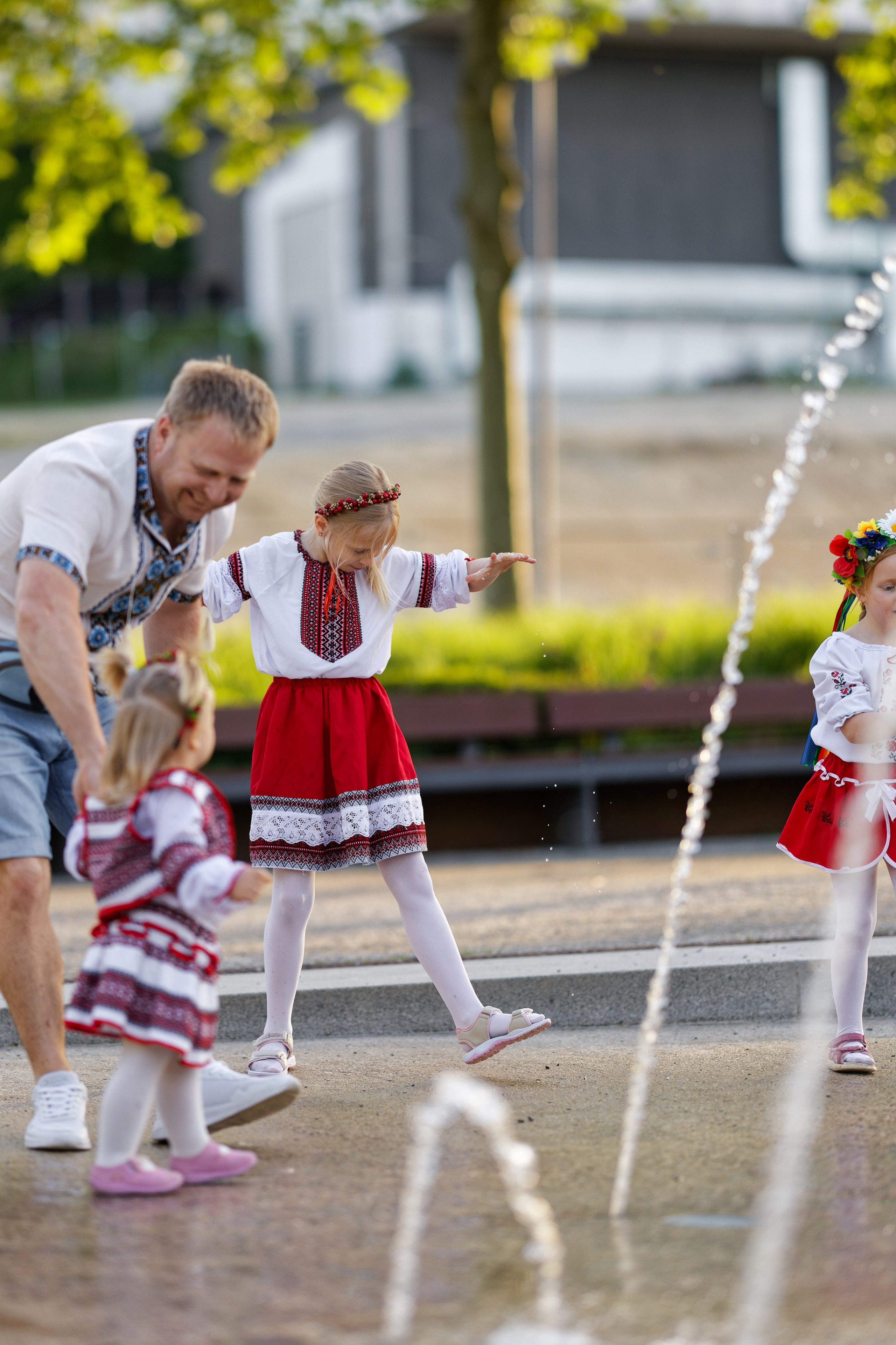 Lachen & Liebe. Wedding and reportage photographer in Munich, Regensburg, Bavaria & all across Germany — LORAN Media