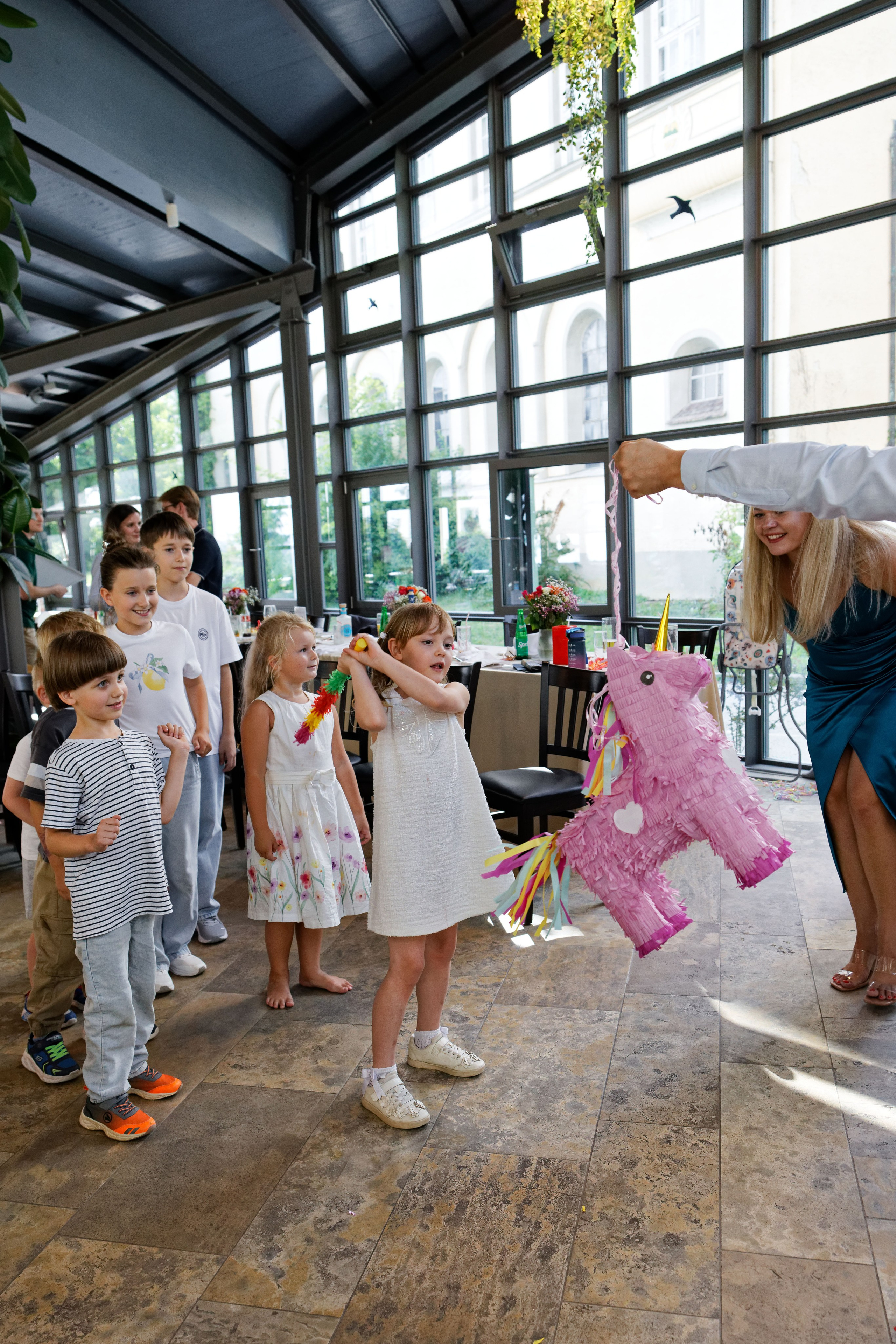 Olivias Geburtstag. Wedding and reportage photographer in Munich, Regensburg, Bavaria & all across Germany — LORAN Media