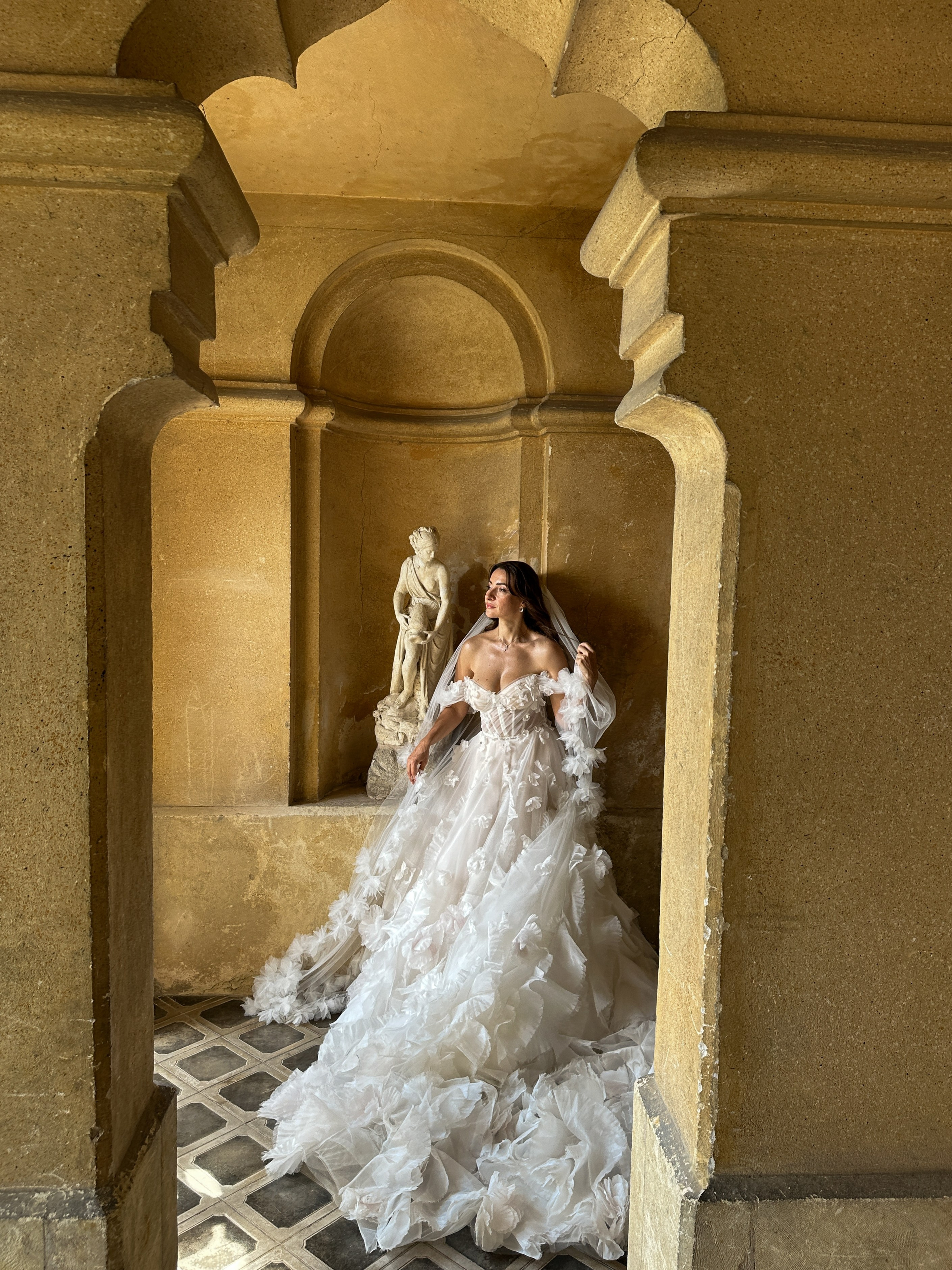 Traumhochzeit auf der Schlossinsel. Hochzeits- und Reportagefotograf in München, Bayern, Deutschland. LORAN MEDIA