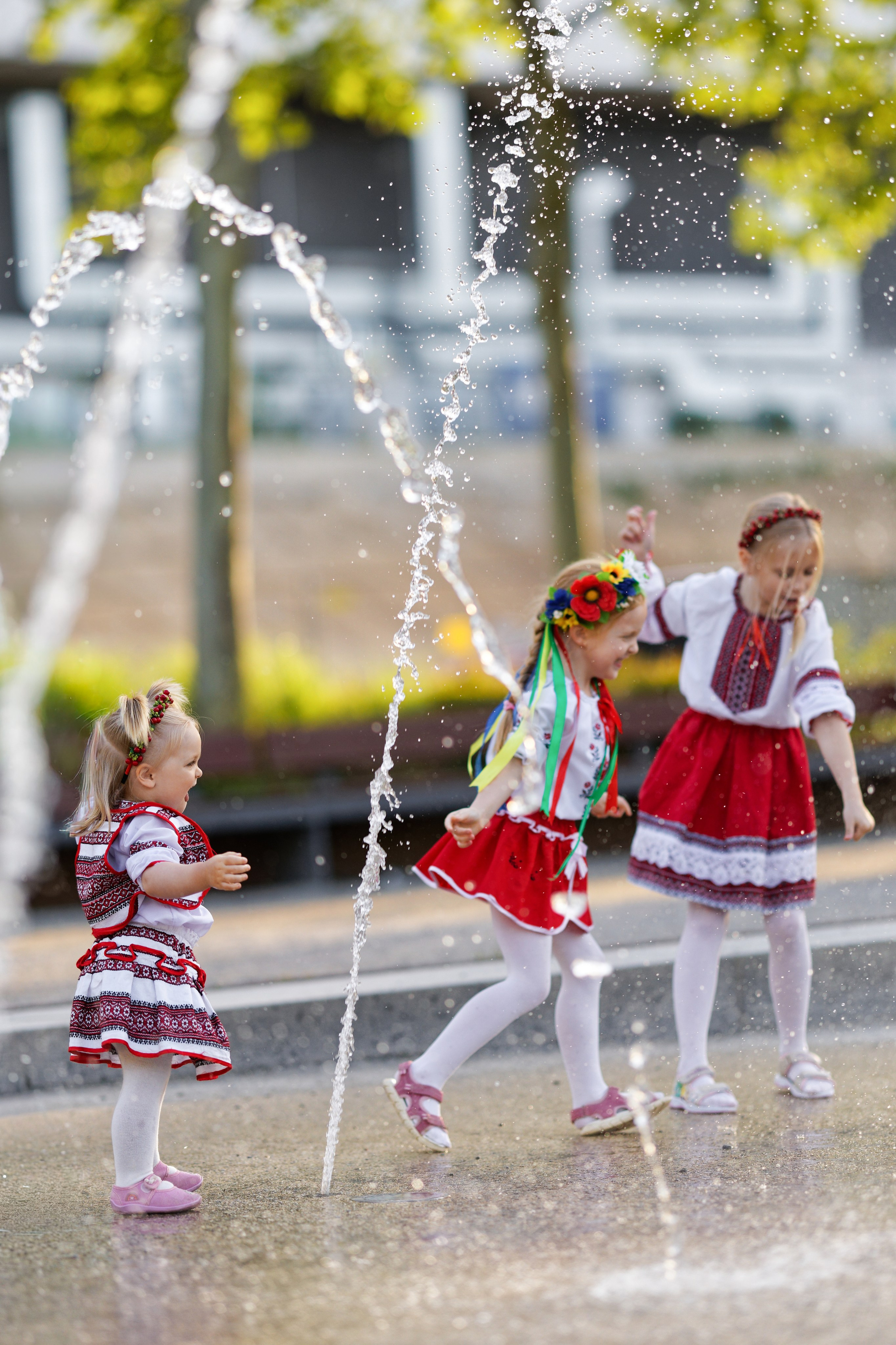 Lachen & Liebe. Wedding and reportage photographer in Munich, Regensburg, Bavaria & all across Germany — LORAN Media