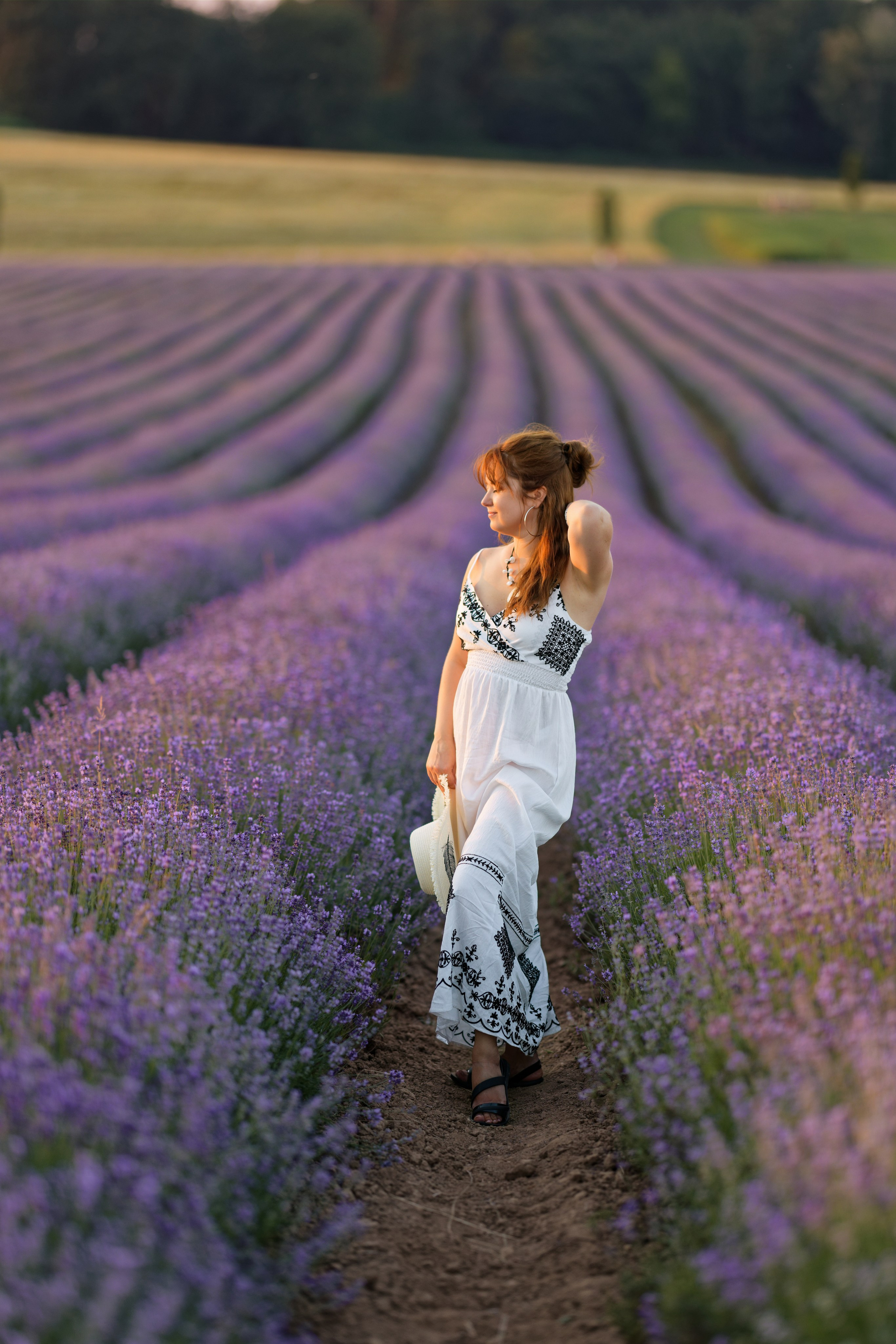 Lavander fild. Wedding and reportage photographer in Munich, Regensburg, Bavaria & all across Germany — LORAN Media