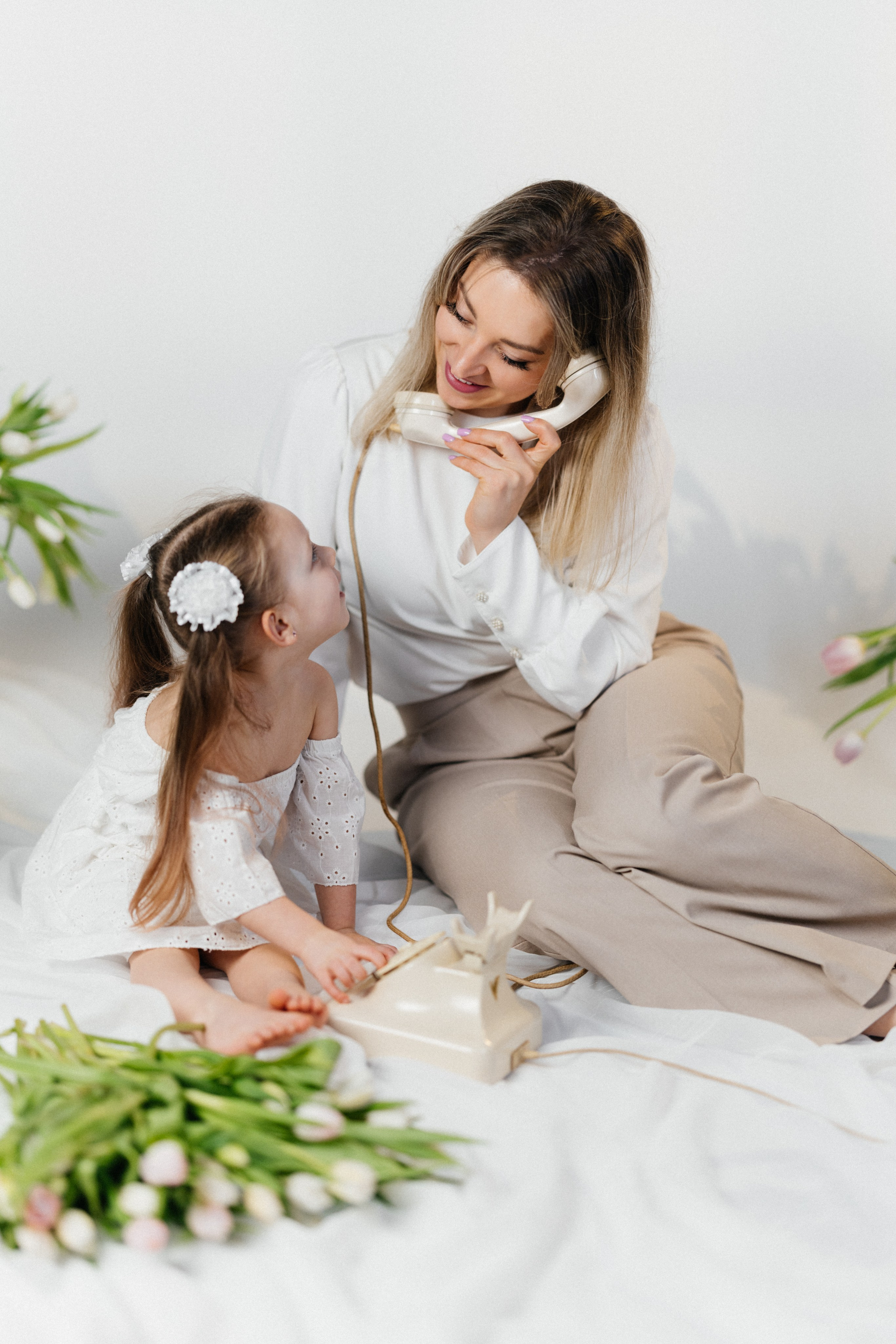 Sofia und Alina. Hochzeits- und Reportagefotograf in München, Bayern, Deutschland. LORAN MEDIA