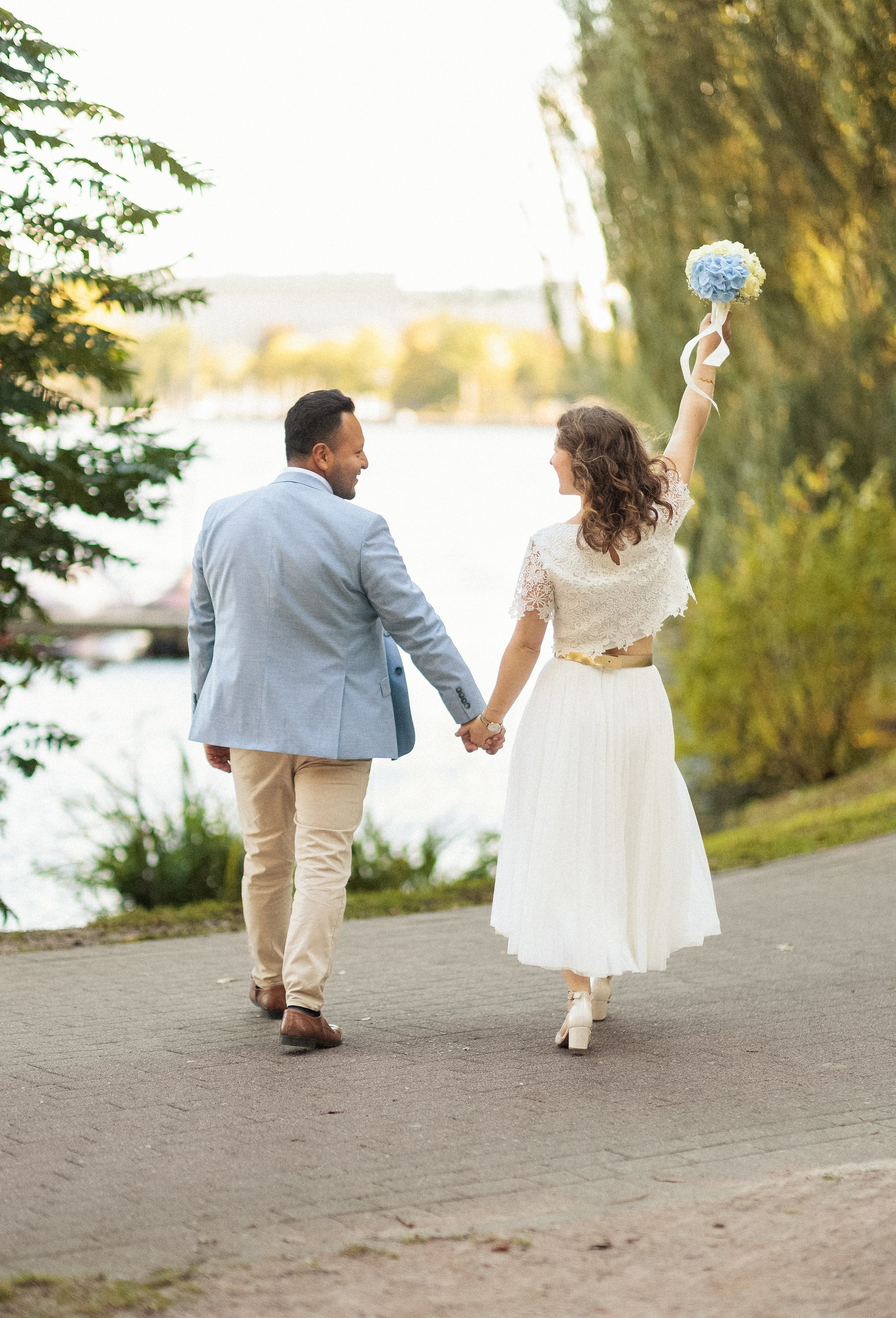 Traumhochzeit im Bobby Reich | Moderne Liebe am Hamburger Alsterufer. Hochzeitsfotograf und Hochzeitsvideograf aus Hamburg | Roka21Film