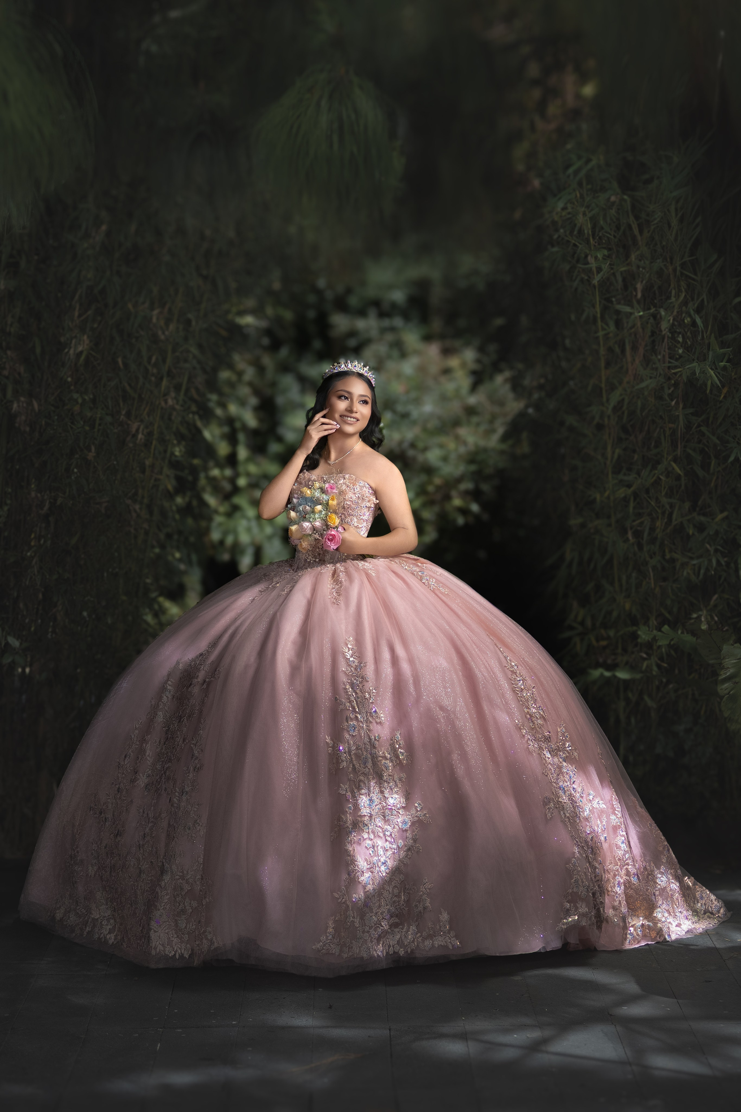 Quince Años. Fotógrafo de XV y BODAS en Tuxtla Gutiérrez y Villahermosa | ROGER CORZO | 360 PRODUCCIONES