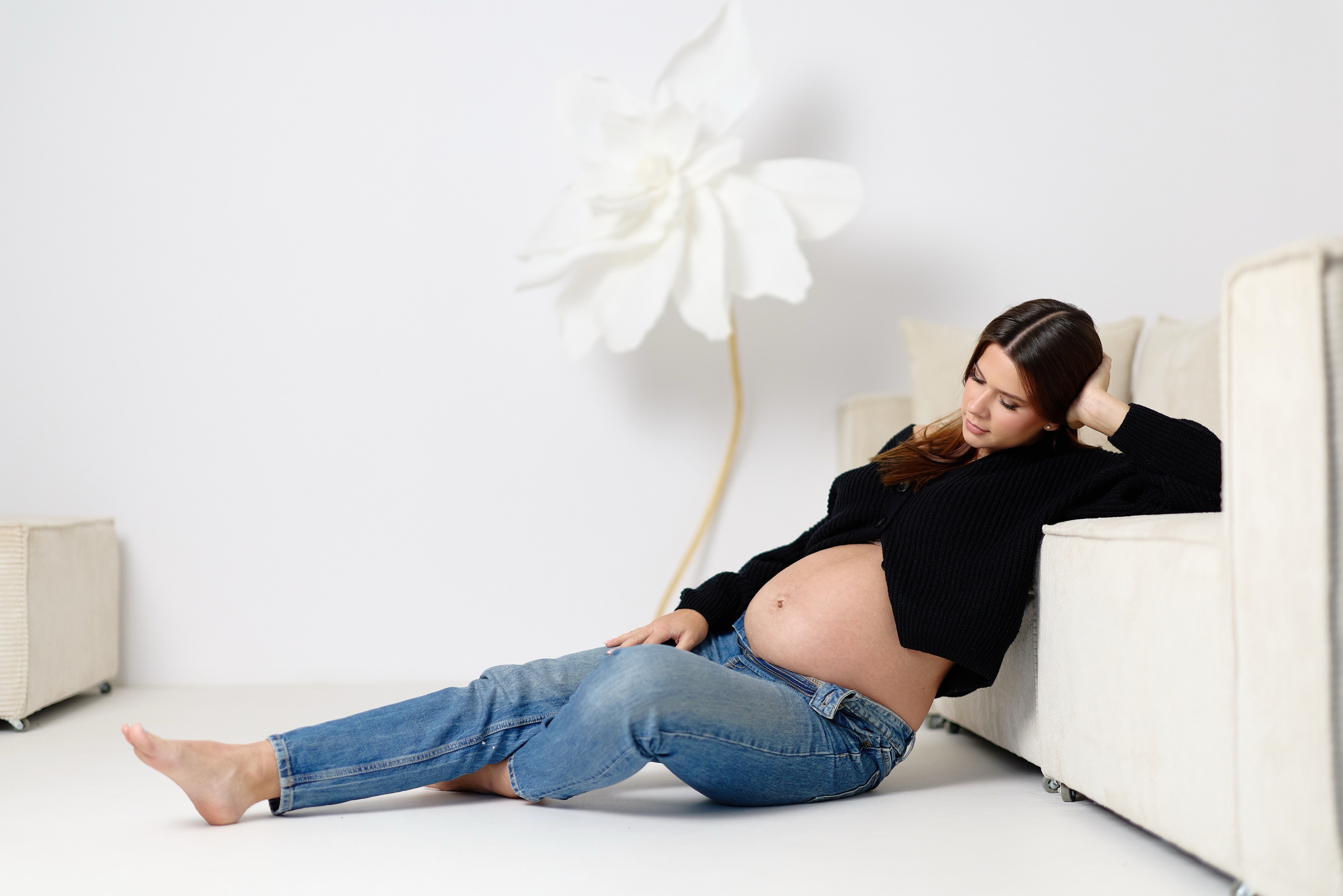 Sesja-brzuszkowa-w-studio. Daniel Chróściel Studio Myslub Fotografia i wideo ślubne