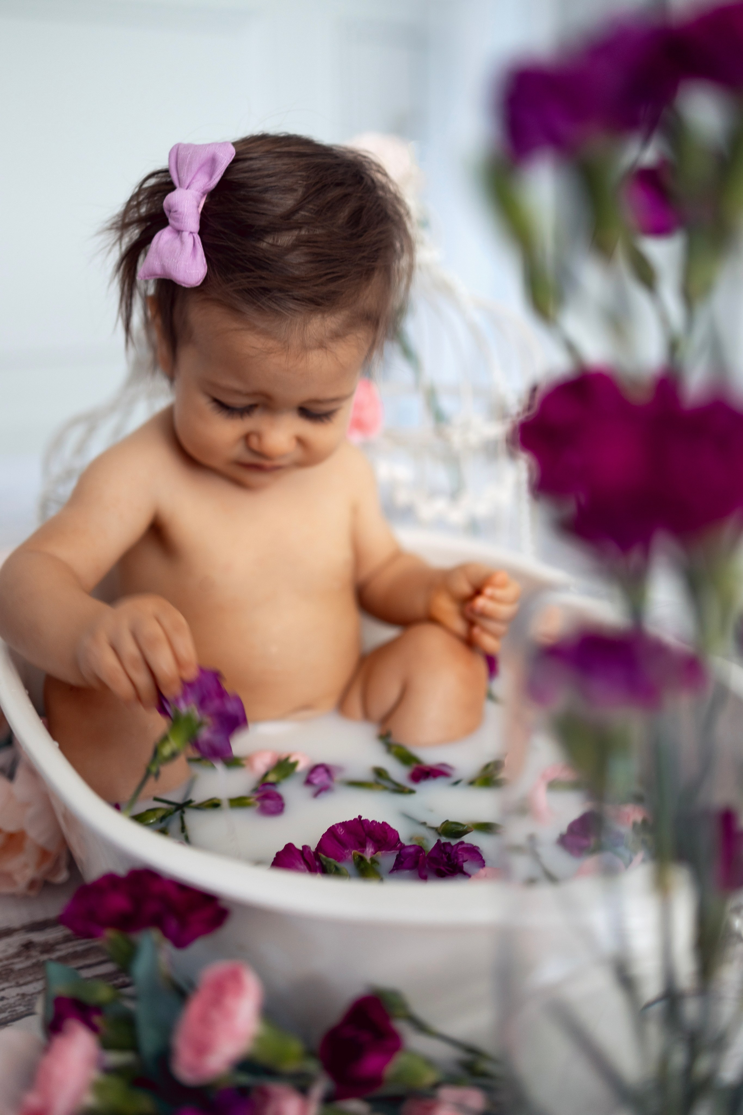 Milk bath. Anaeliseevaphoto.com