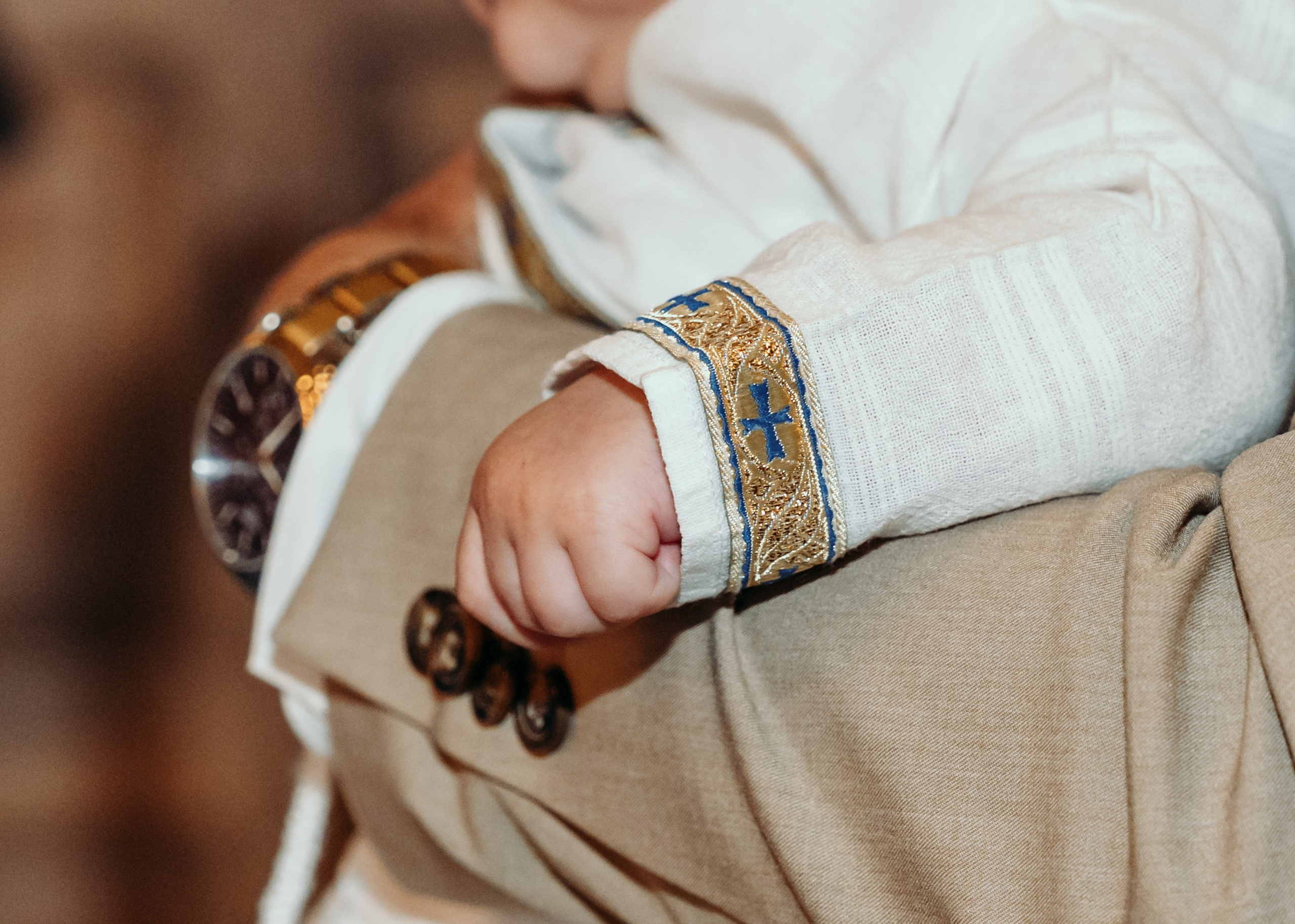 Detalj narodne nosnje sa krstenja na kalemegdanu