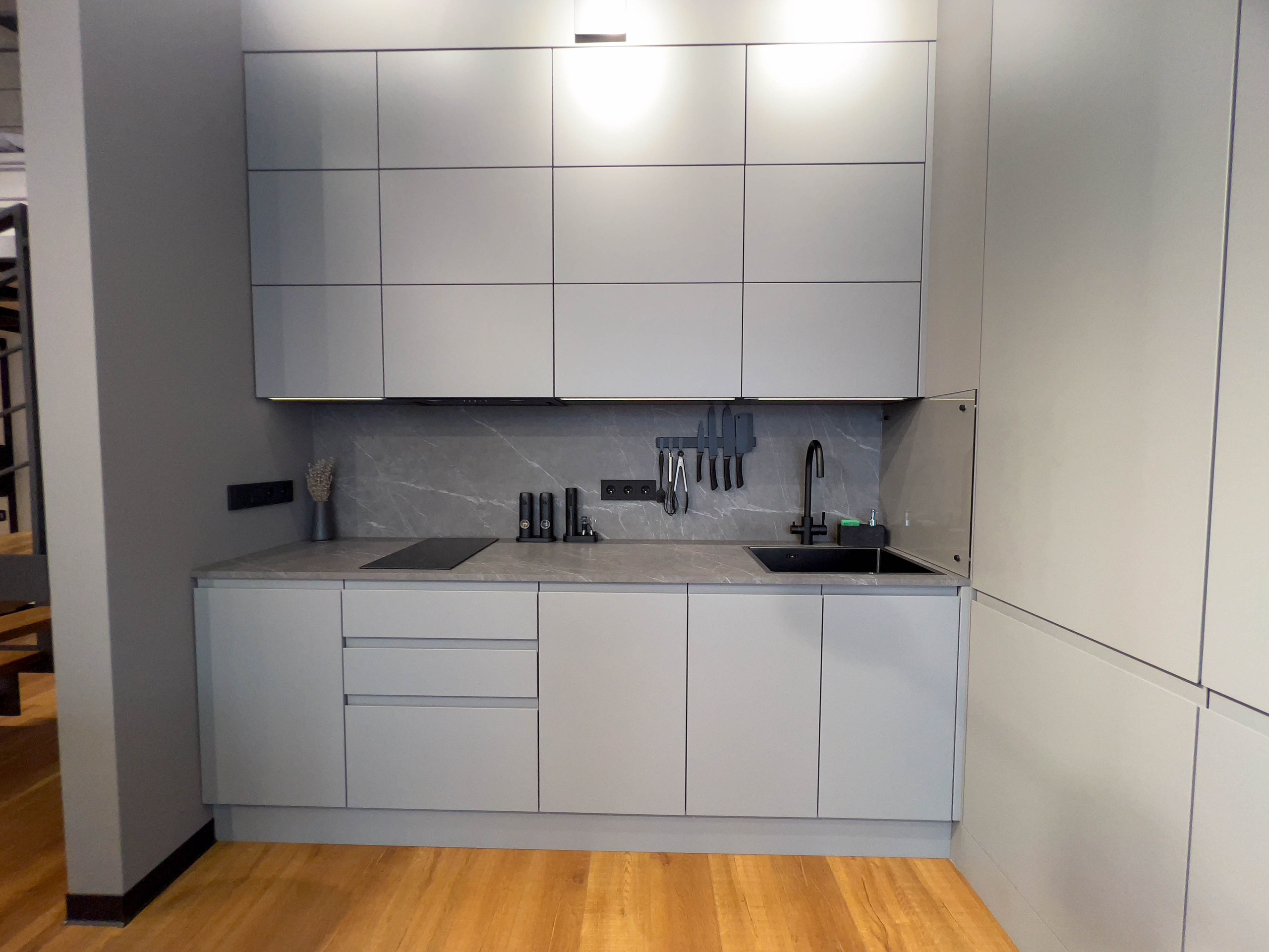 The apartment is on two levels. Fotograf Dmitrii Donets