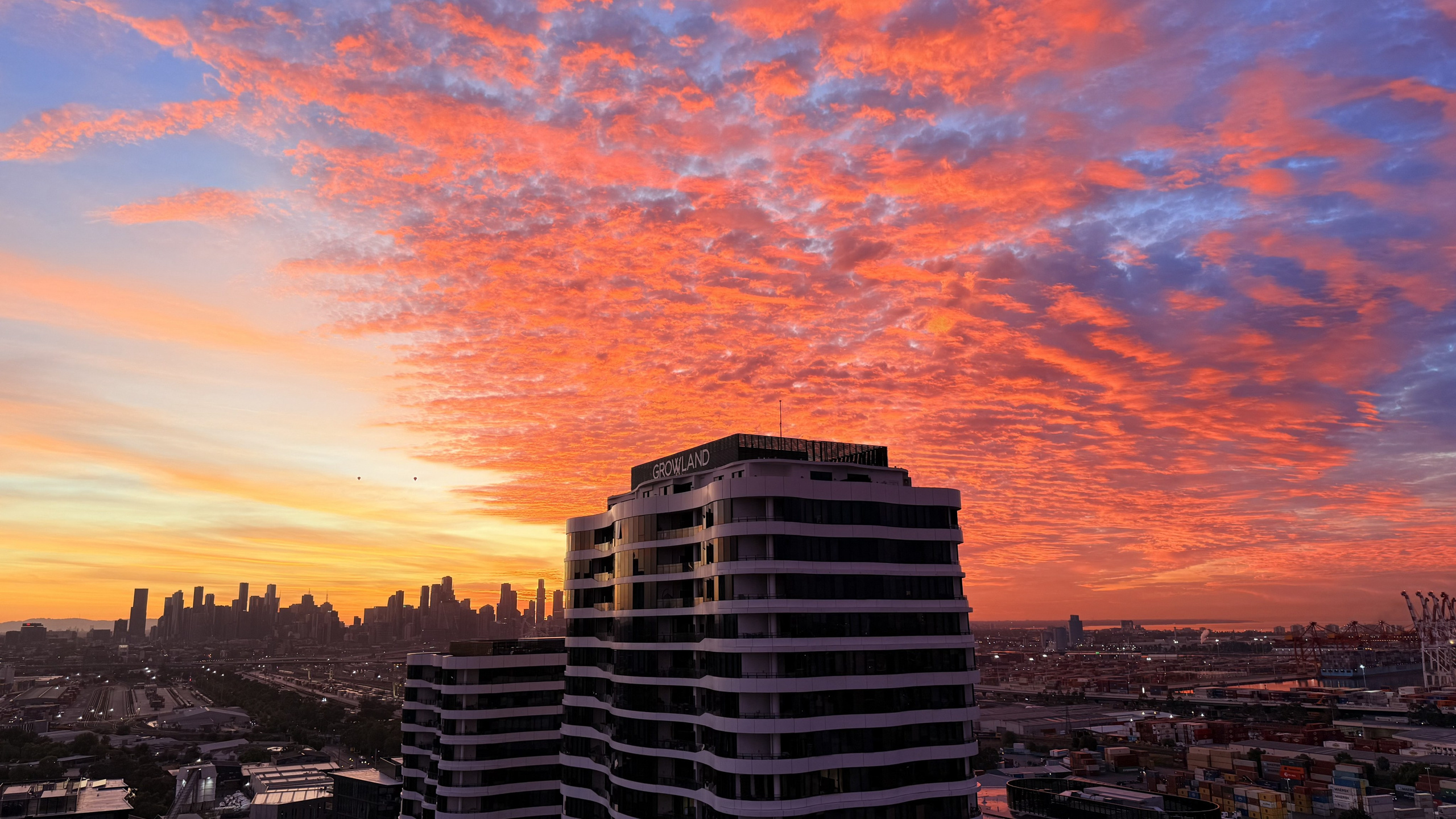 WallMuse. MHCreative is family-oriented photographer based in SYDNEY