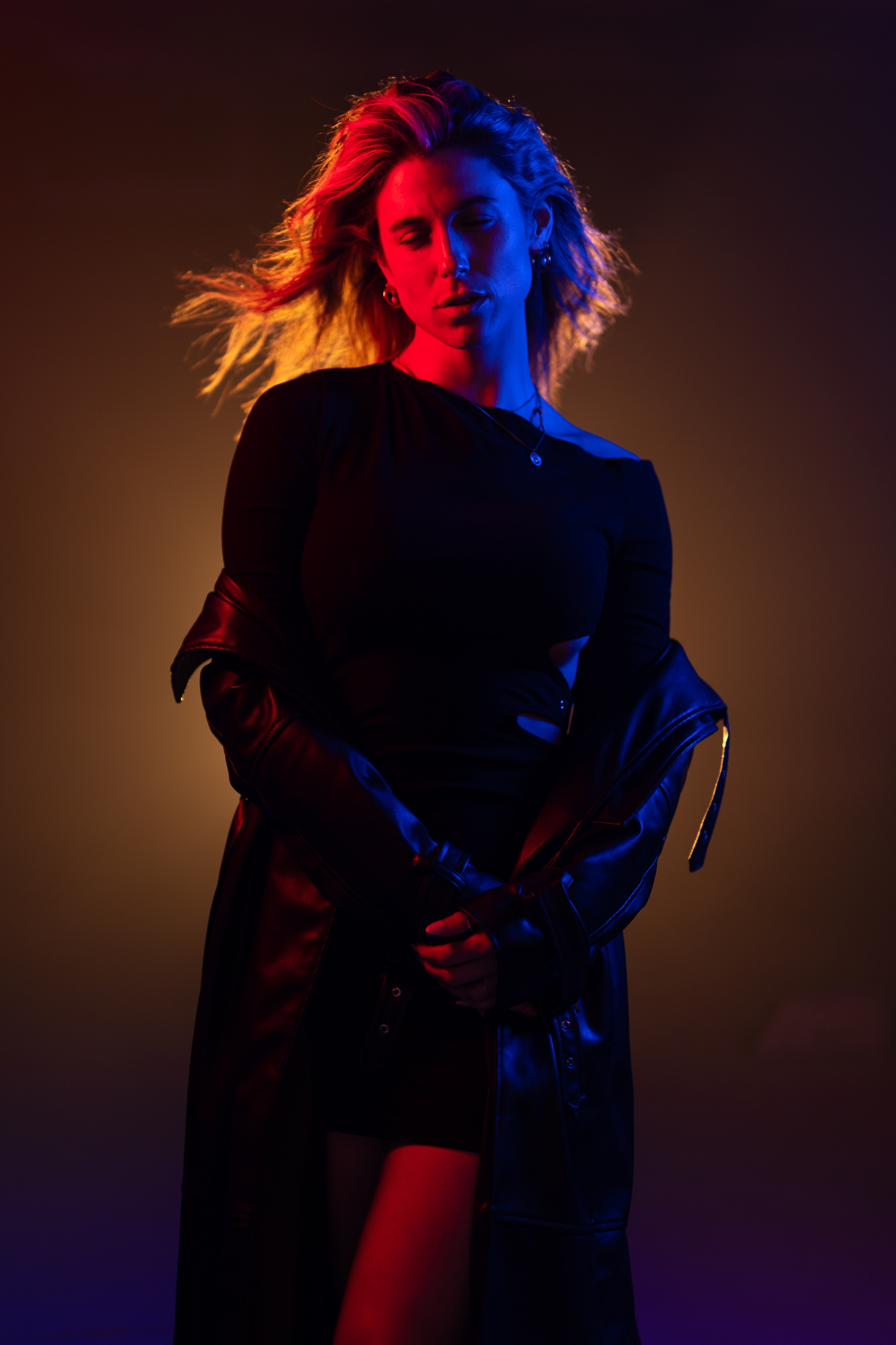 „Kölsch&Shoot“ in Cologne w/ Lisa (Set #6). URBANSTREETFILES.ART