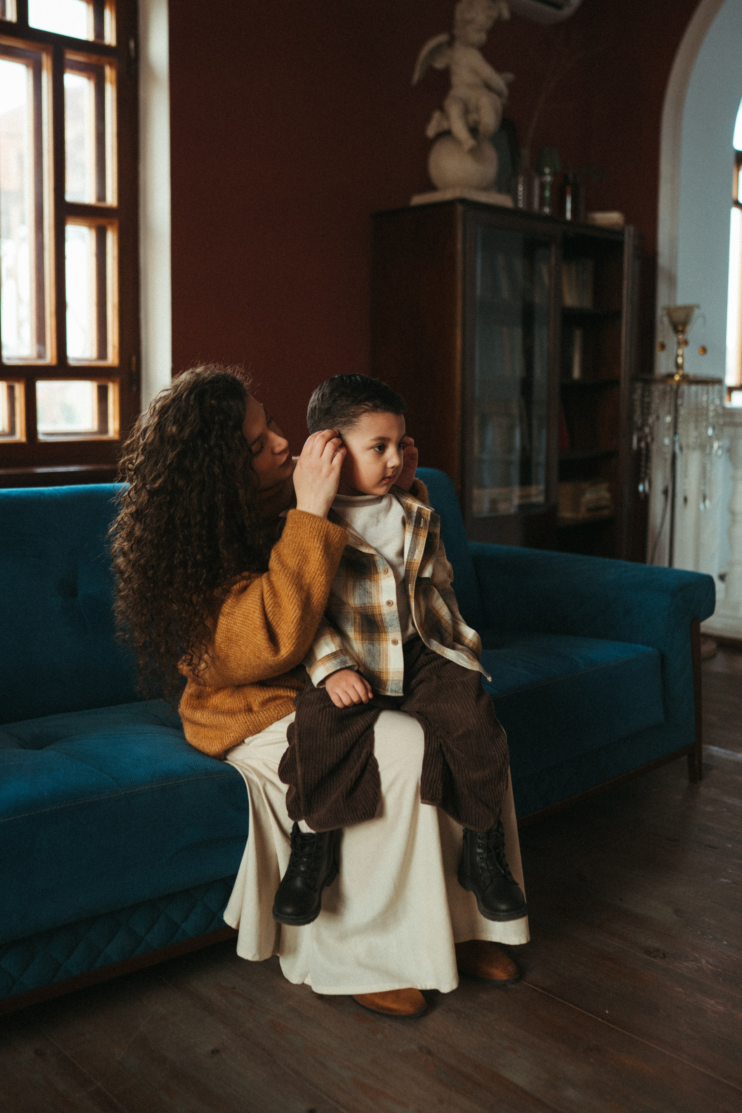 Lika and Anar. Family photographer in Saudi Arabia