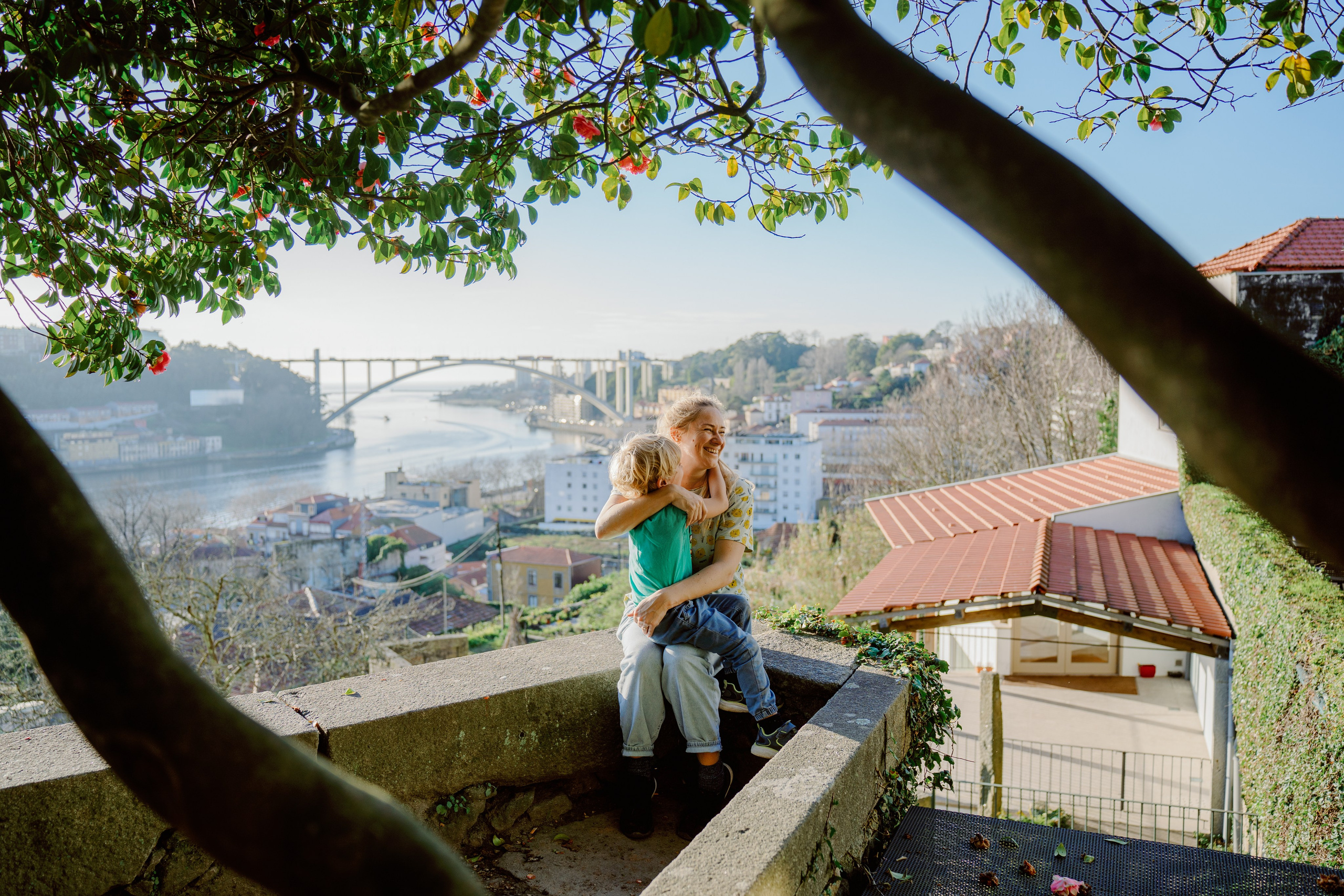 Family photoshoot in Porto. Photographer in Portugal Polina Gotovaya