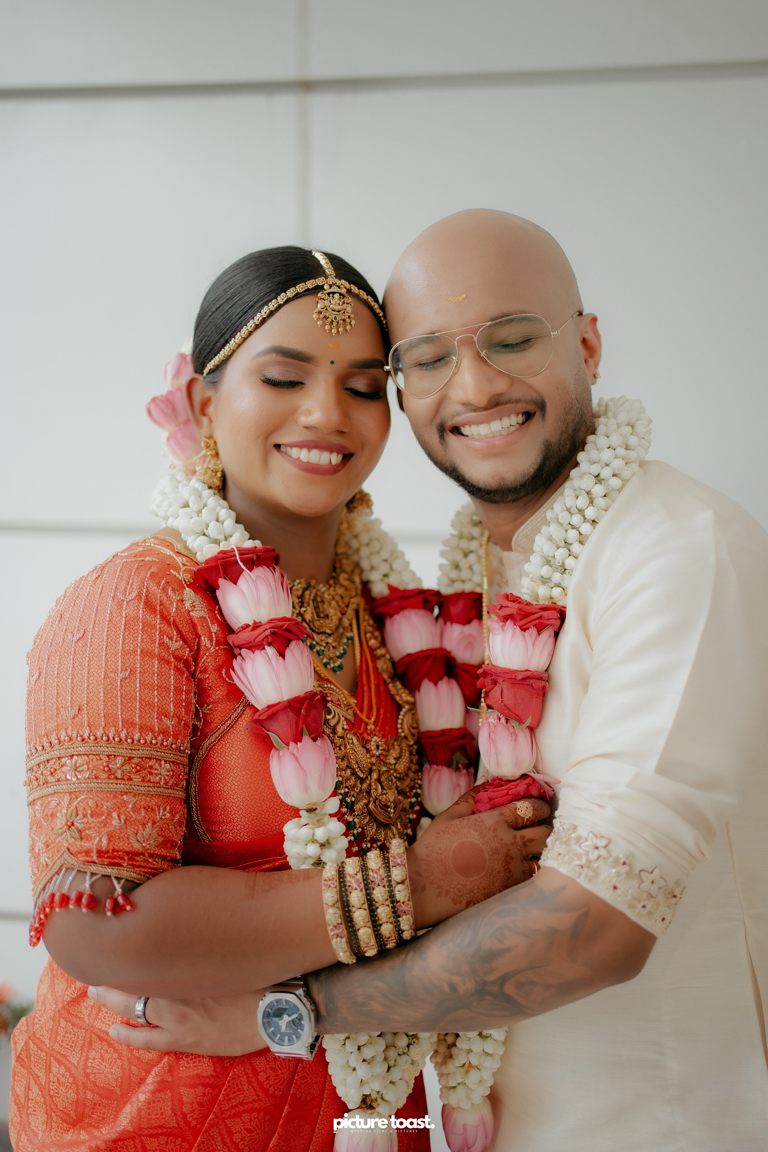 Traditional Kerala Hindu Wedding Ft. Anusree & Vishnu. Fine art Wedding Photographers in India & Canada