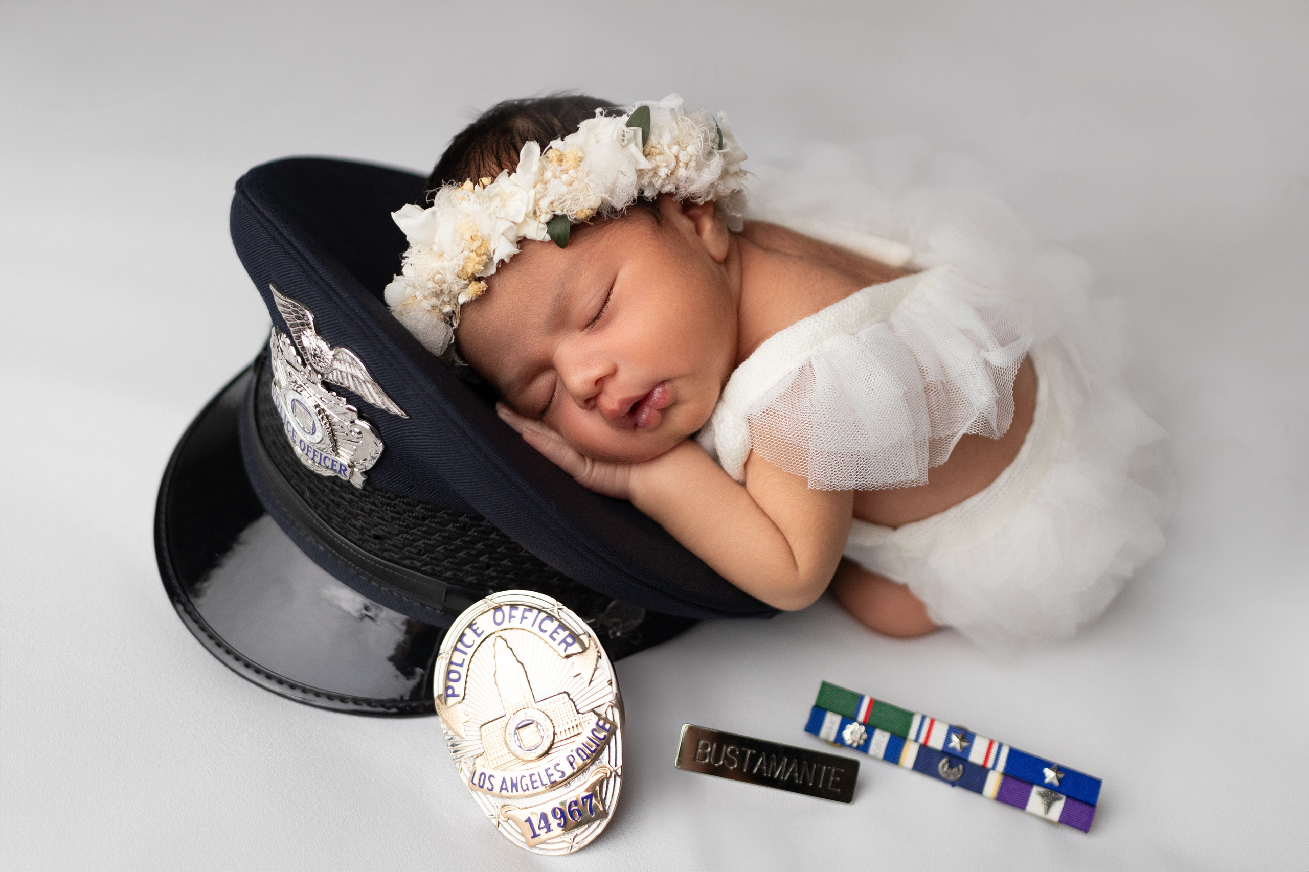 Newborn Classic. Mary Newborn Photo