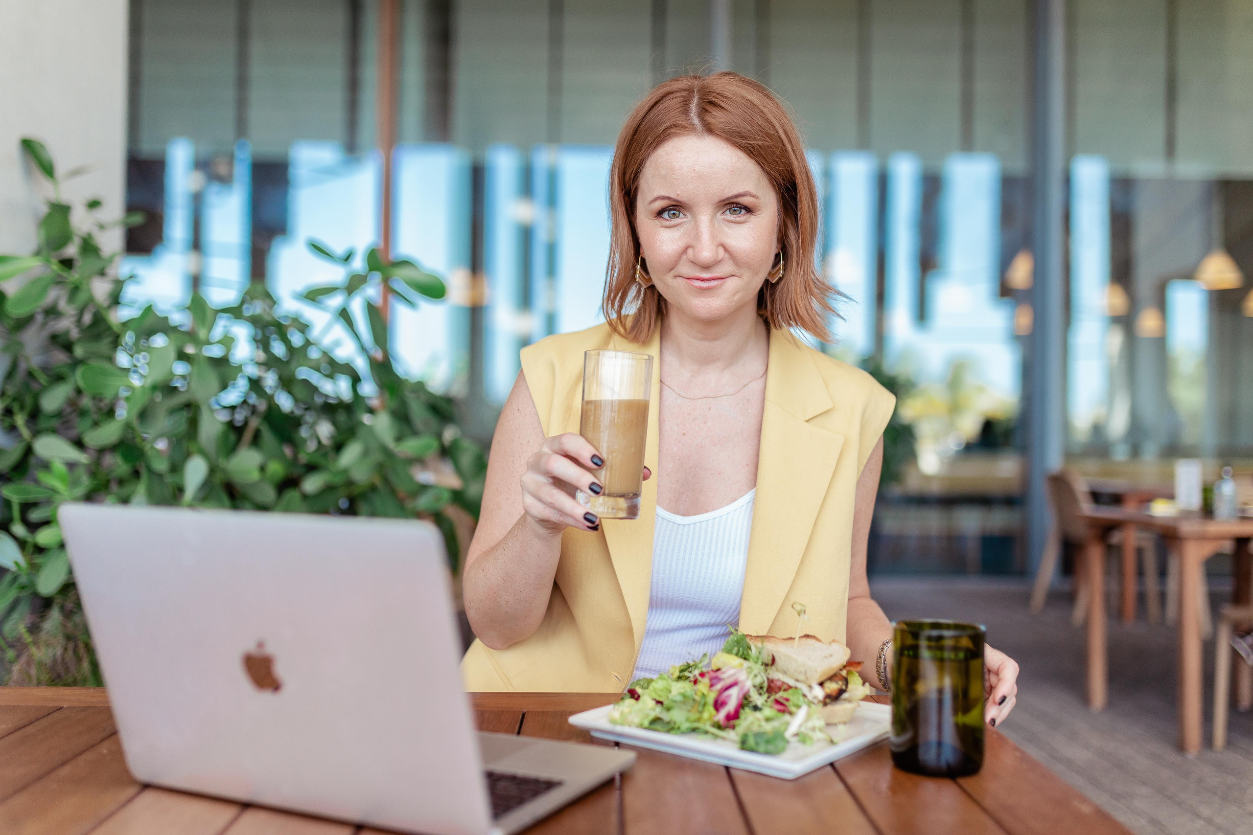 Marina Ecommerce Marketing. Family and Event photographer in Homestead and Miami areas of Florida