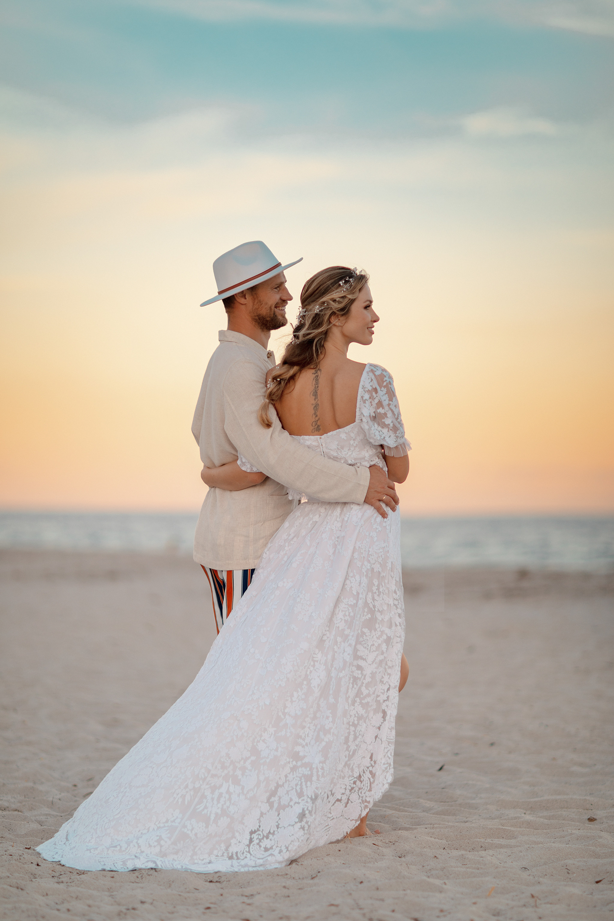 Lighthouse Elopement. Family and Event photographer in Homestead and Miami areas of Florida
