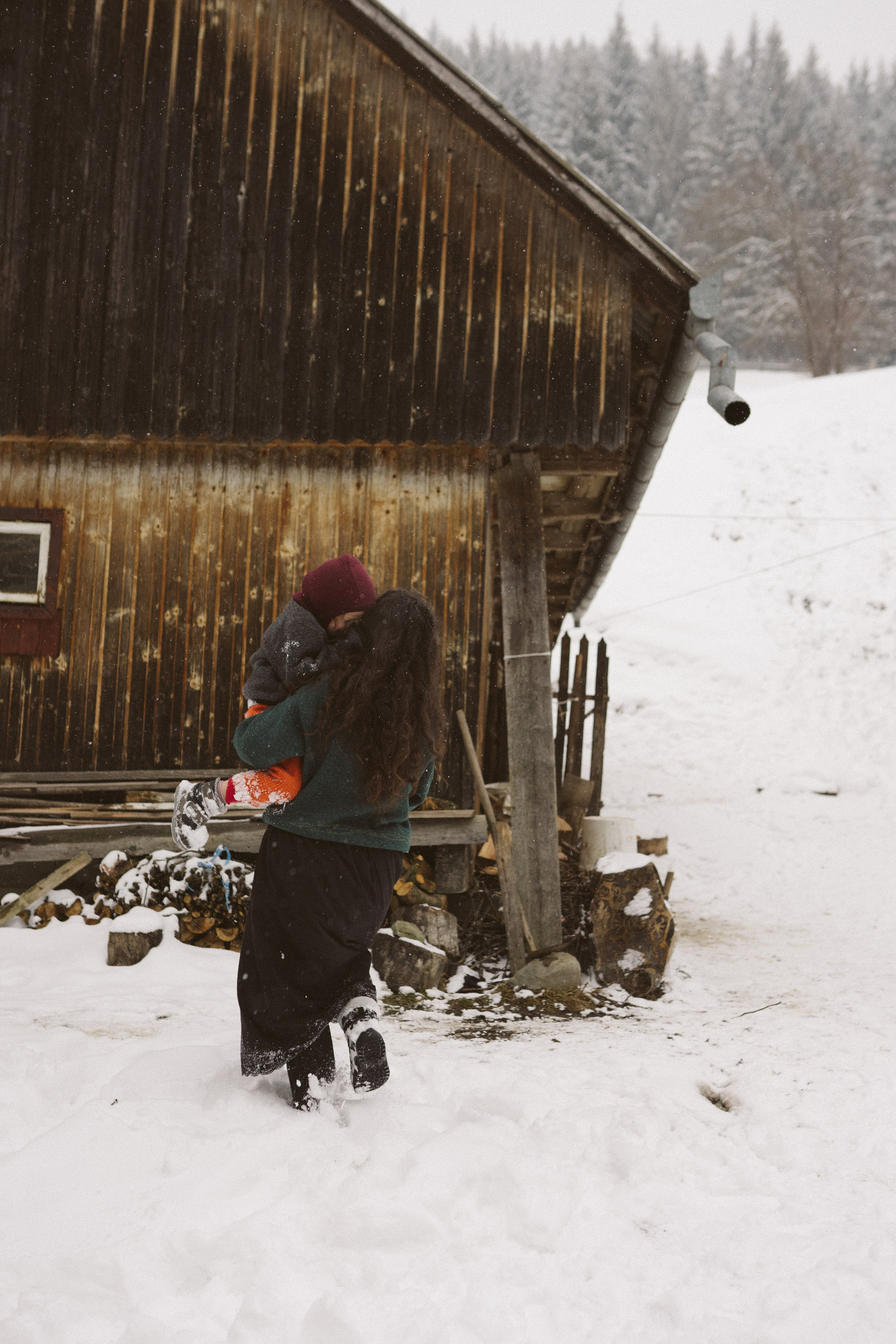 Review Manduca XT: Experiența mea de mamă | Mădălina Beda. Madalina Beda- Artist vizual, fotograf, doula la nastere, consultant babywearing Brasov si in toata tara