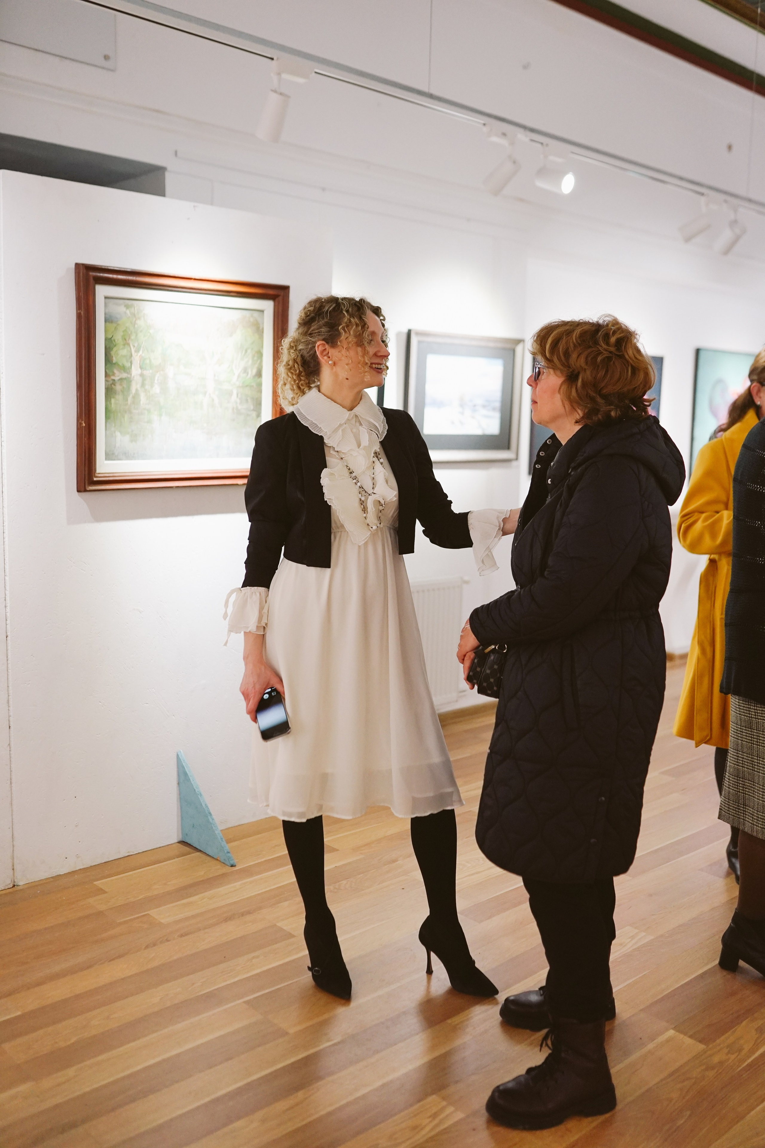 Tu nu știi Viata? Expoziție Univers Ludic | Mădălina Beda. Madalina Beda- Artist vizual, fotograf, doula la nastere, consultant babywearing Brasov si in toata tara