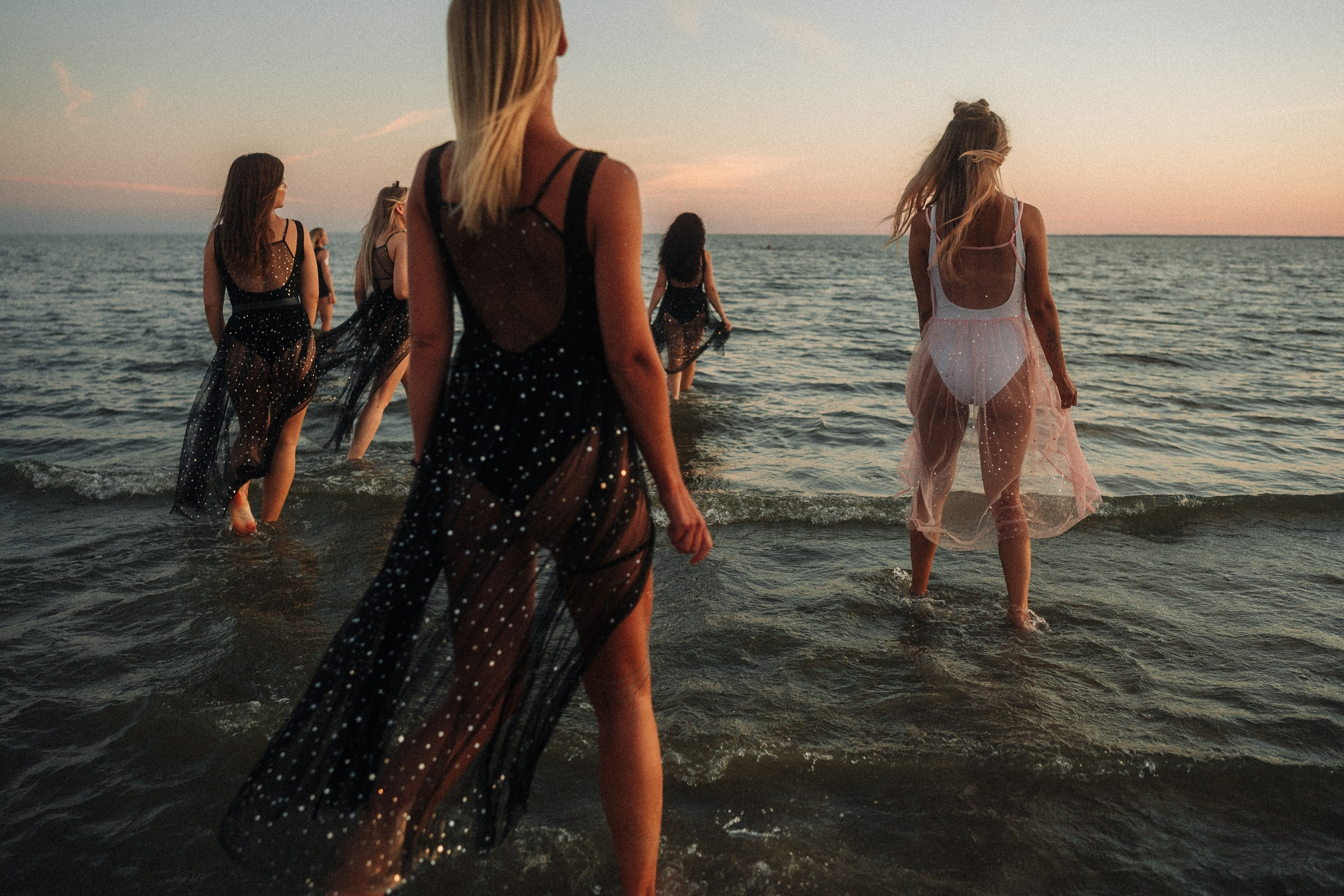 Coachella-themed Bachelorette Party. Couple and Family Photographer in Tallinn, Sasha Kaloshin
