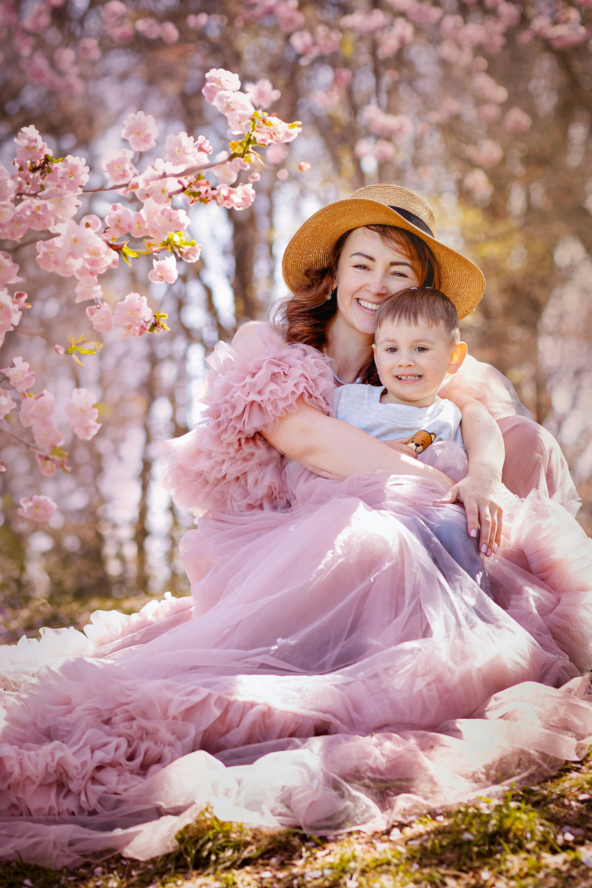 Cherry Blossoms in Munich. Photographer in Munich