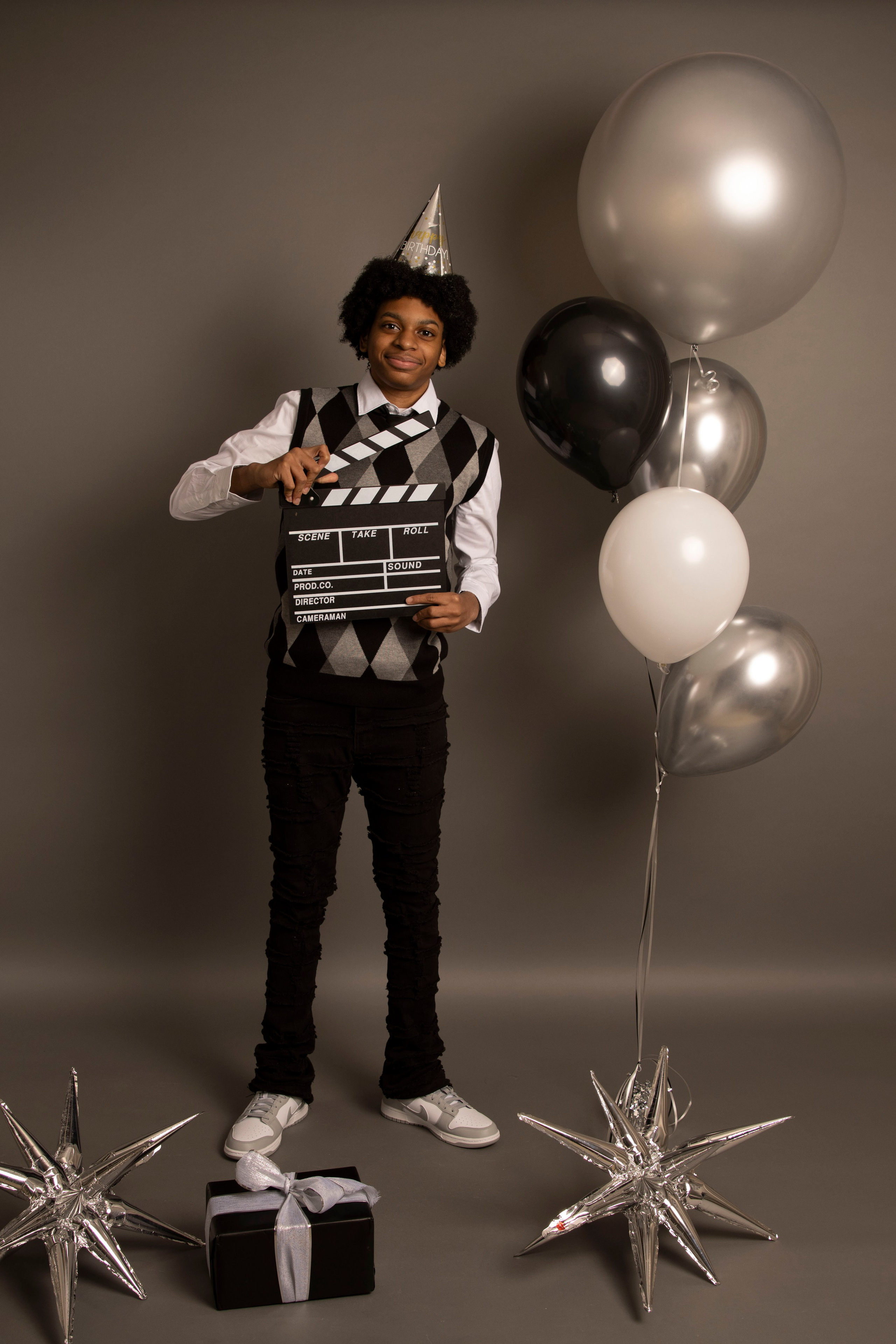 SHOOT IT YOURSELF — SELF PORTRAIT STUDIO IN CHICAGO