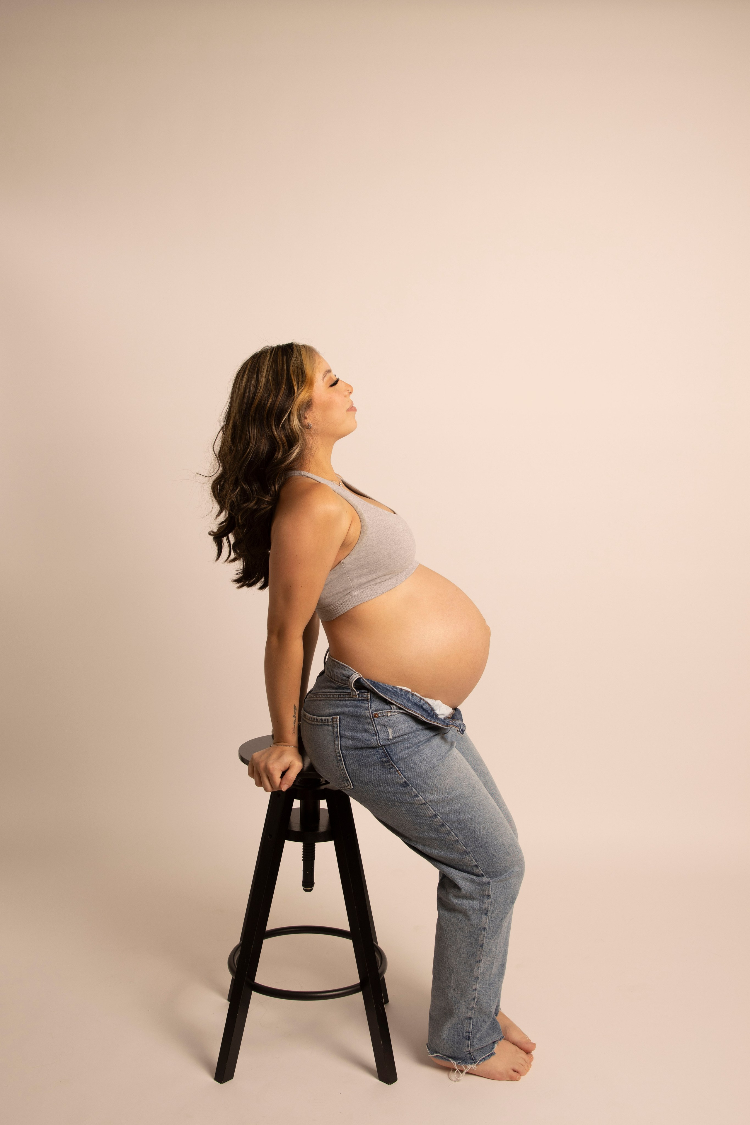 SHOOT IT YOURSELF — SELF PORTRAIT STUDIO IN CHICAGO