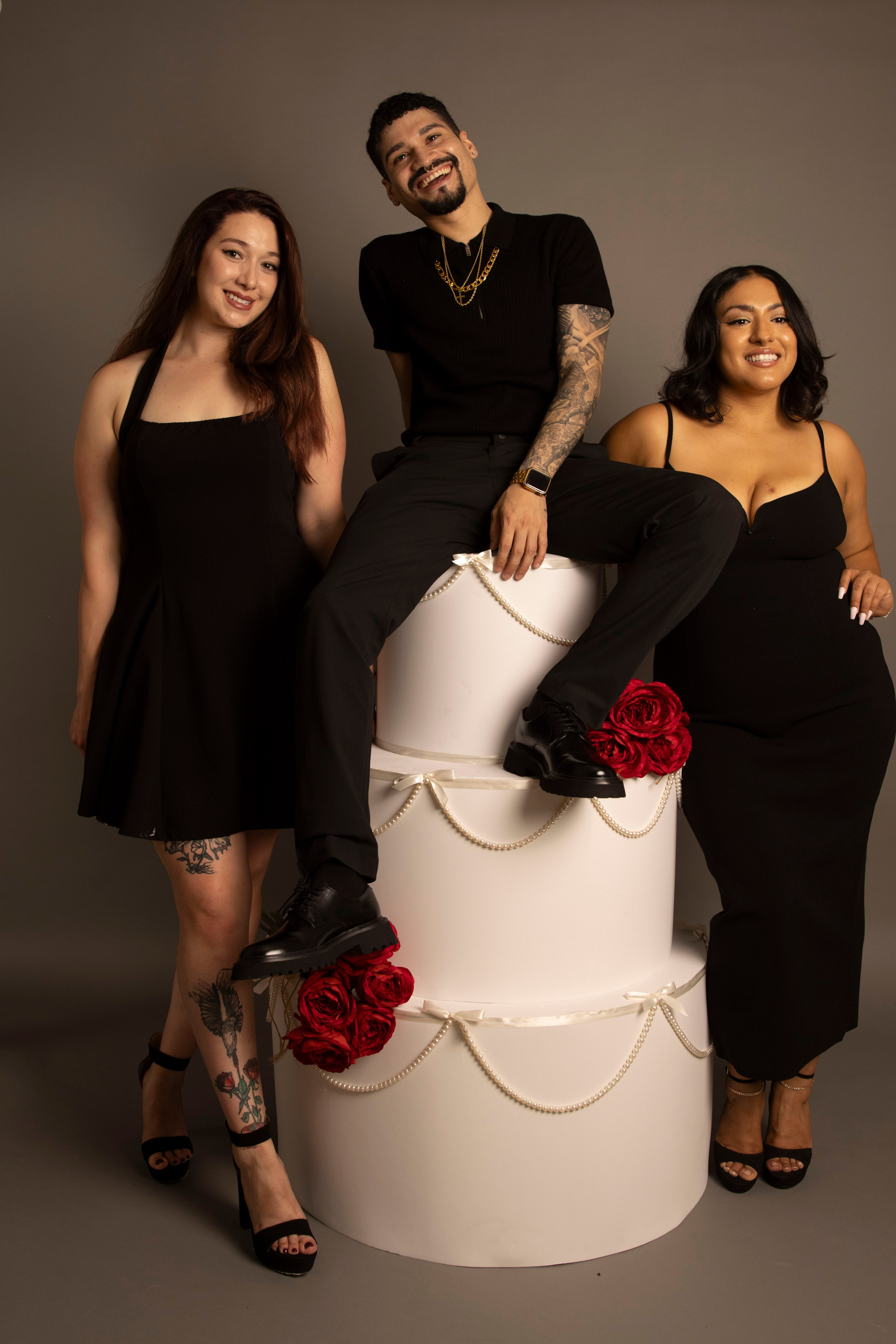 SHOOT IT YOURSELF — SELF PORTRAIT STUDIO IN CHICAGO