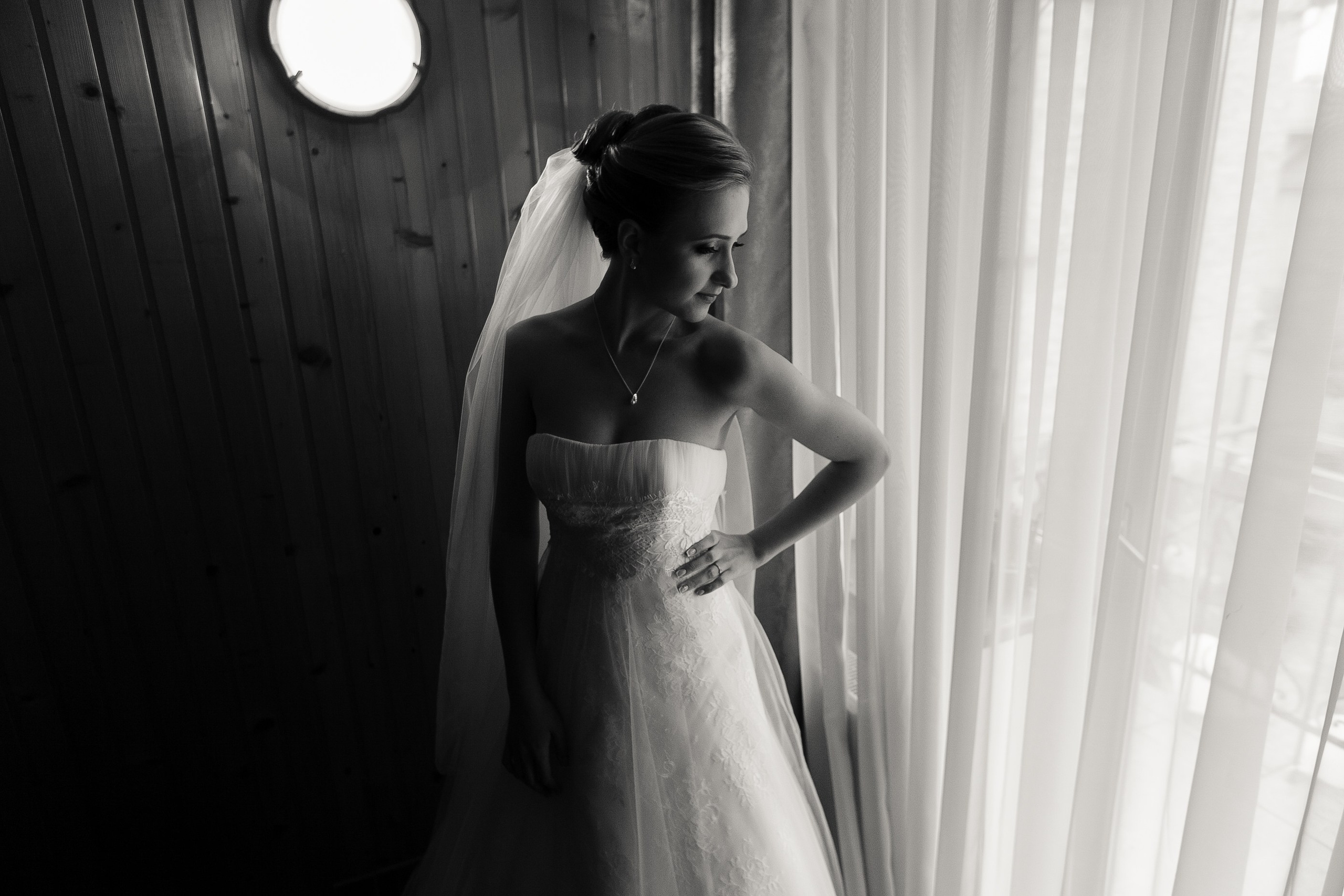 Robert & Andriana, Lviv. Denny Savon — Photographer in Santorini | Weddings, Love Stories & Flying Dress