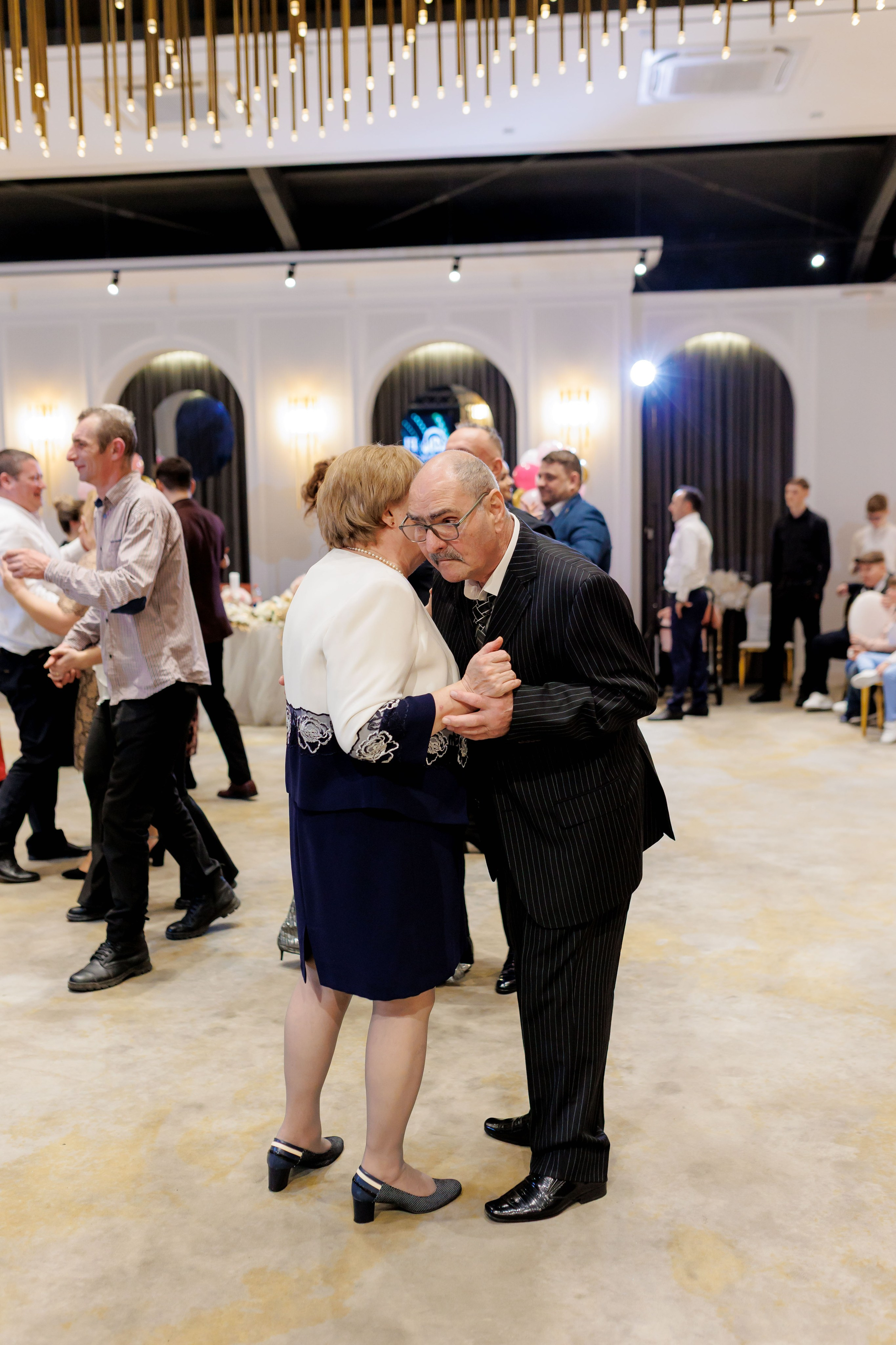 Povestea voastră, regizată de noi |Cristi Turculet Videograf Nuntă Suceava | wedding highlight. Servicii foto-video profesionale, pentru momente de neuitat