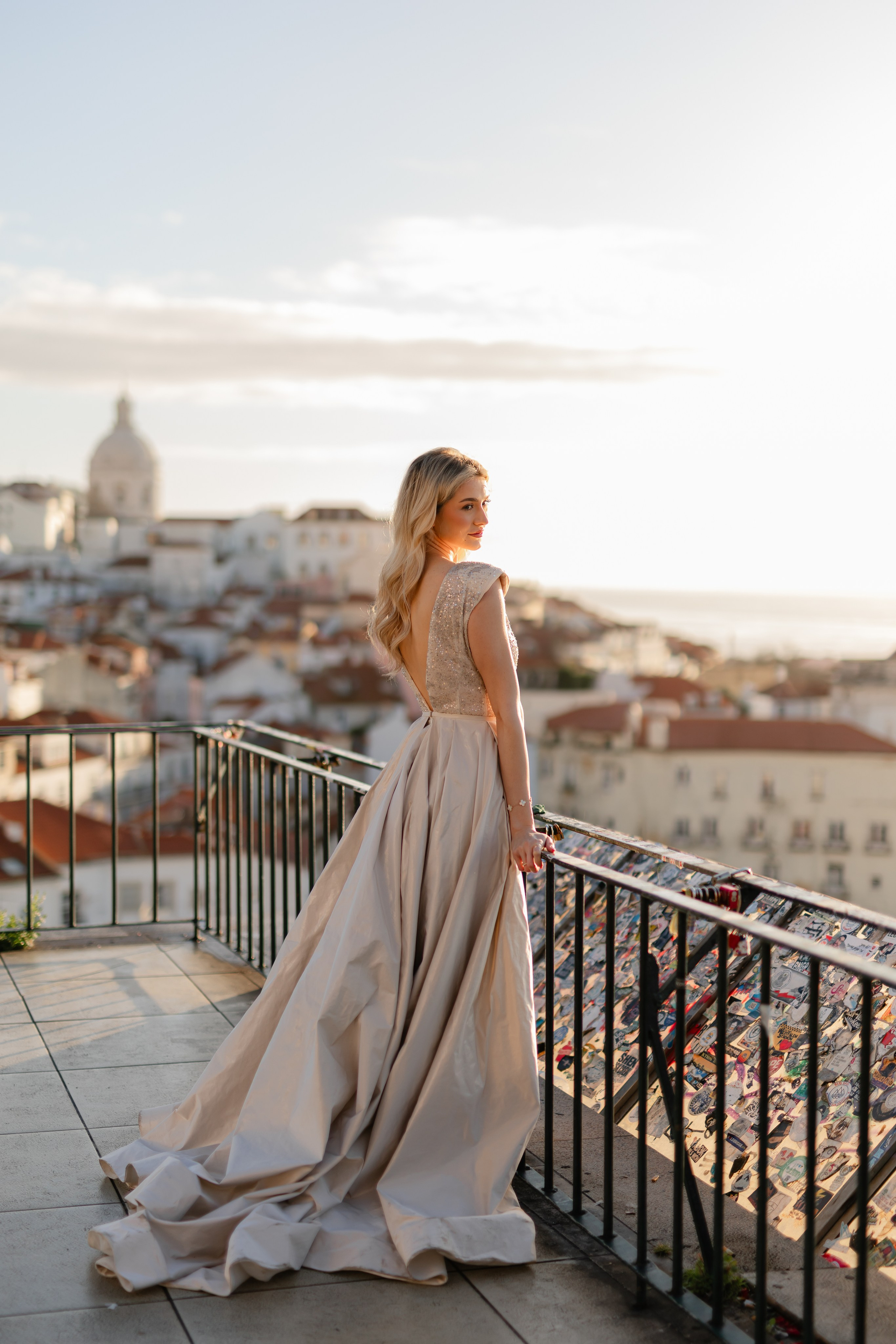 Vivien & Razvan. Main