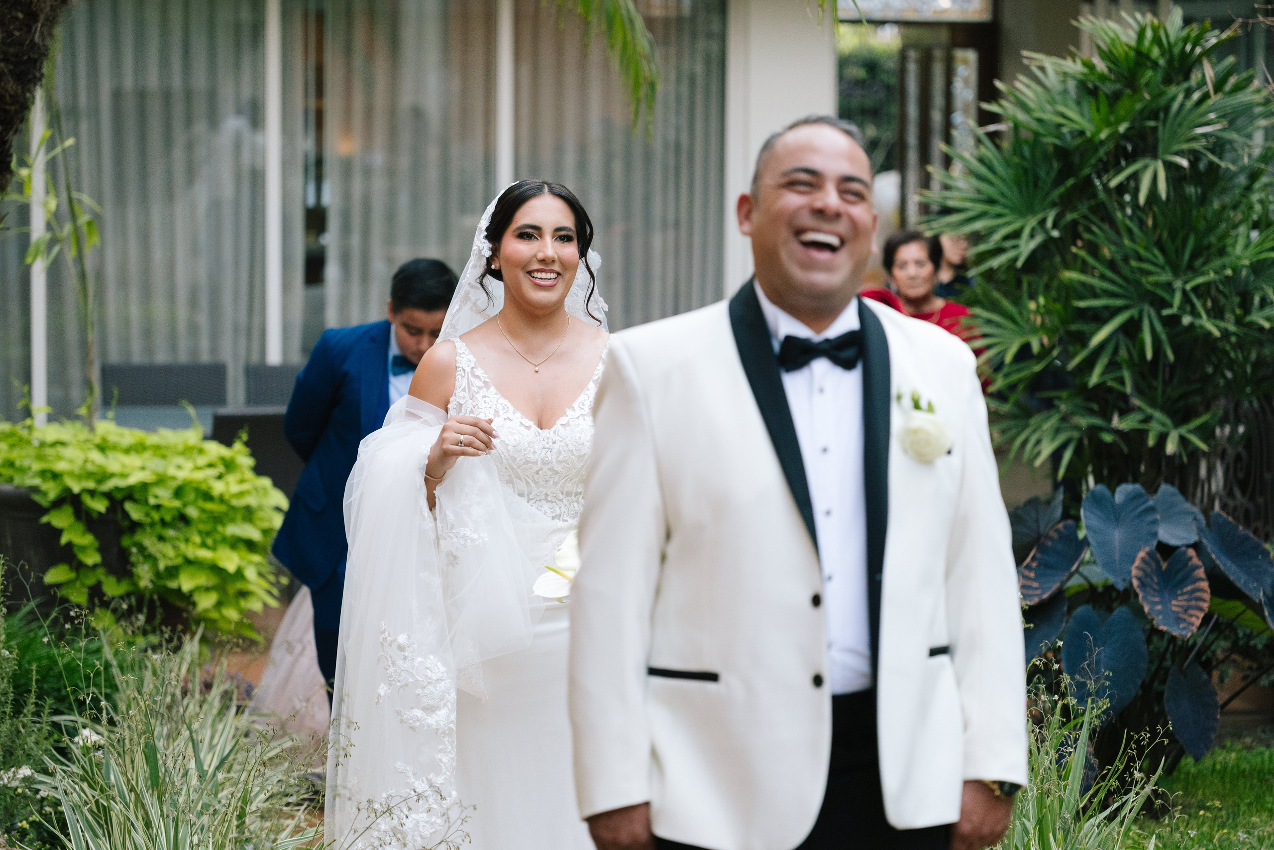 Alejandra y Salvador. Principal