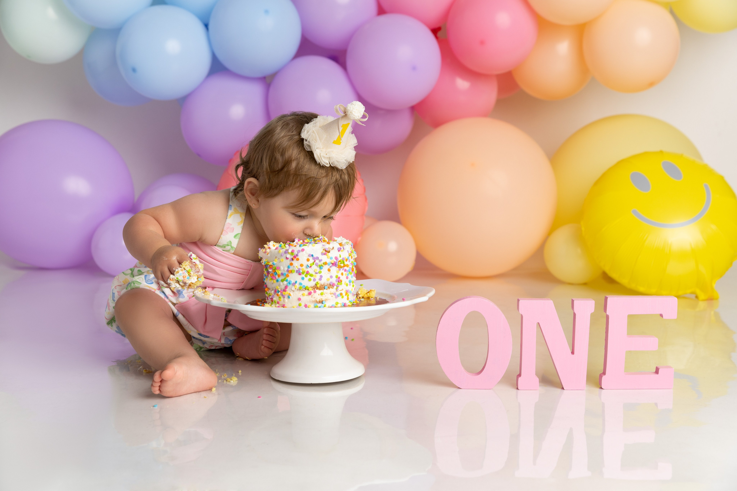 Smash cake photo session in Miami. Miami Family and Event Photographer