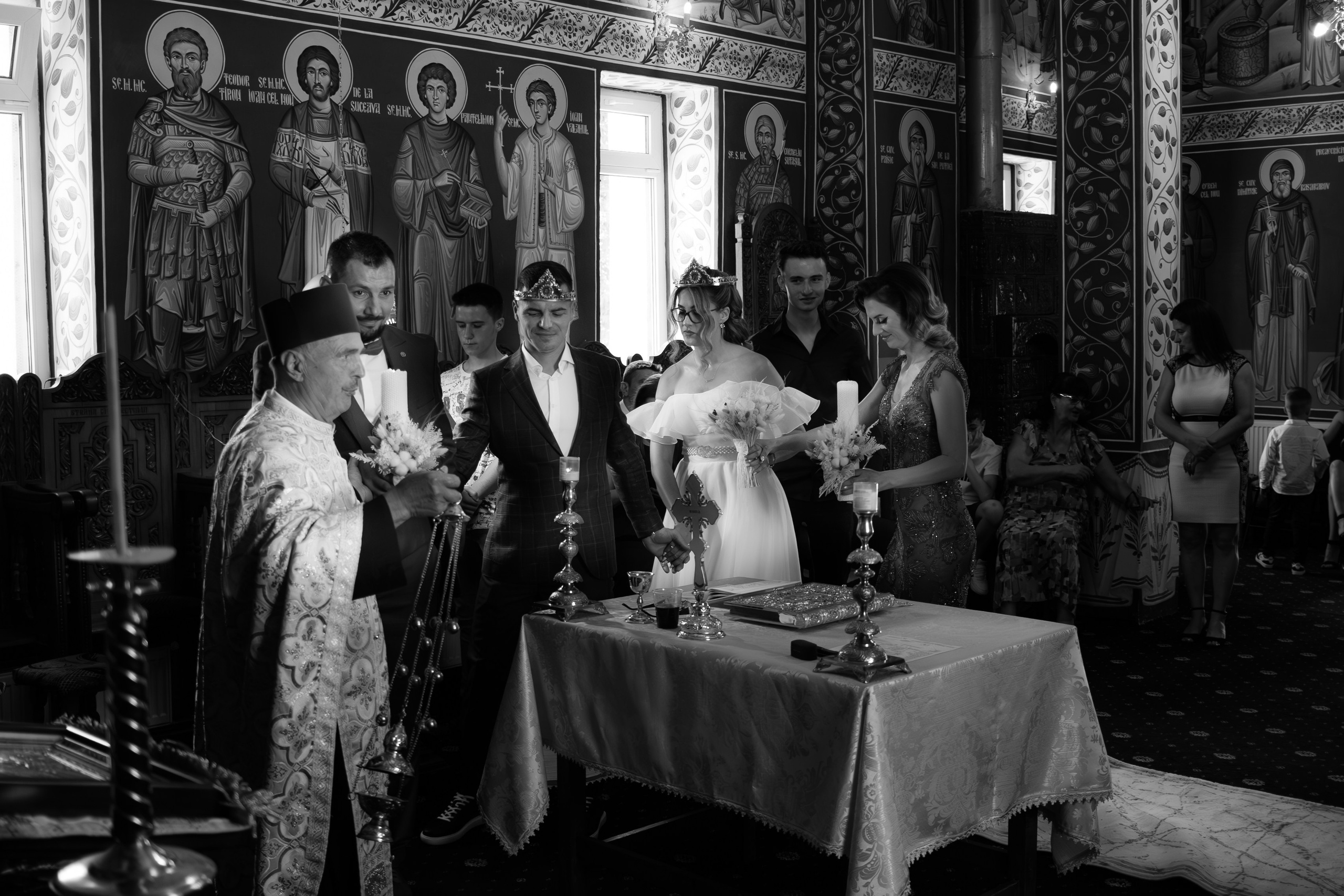 Oana & Vasile. Fotograf si videograf — evenimente si studio