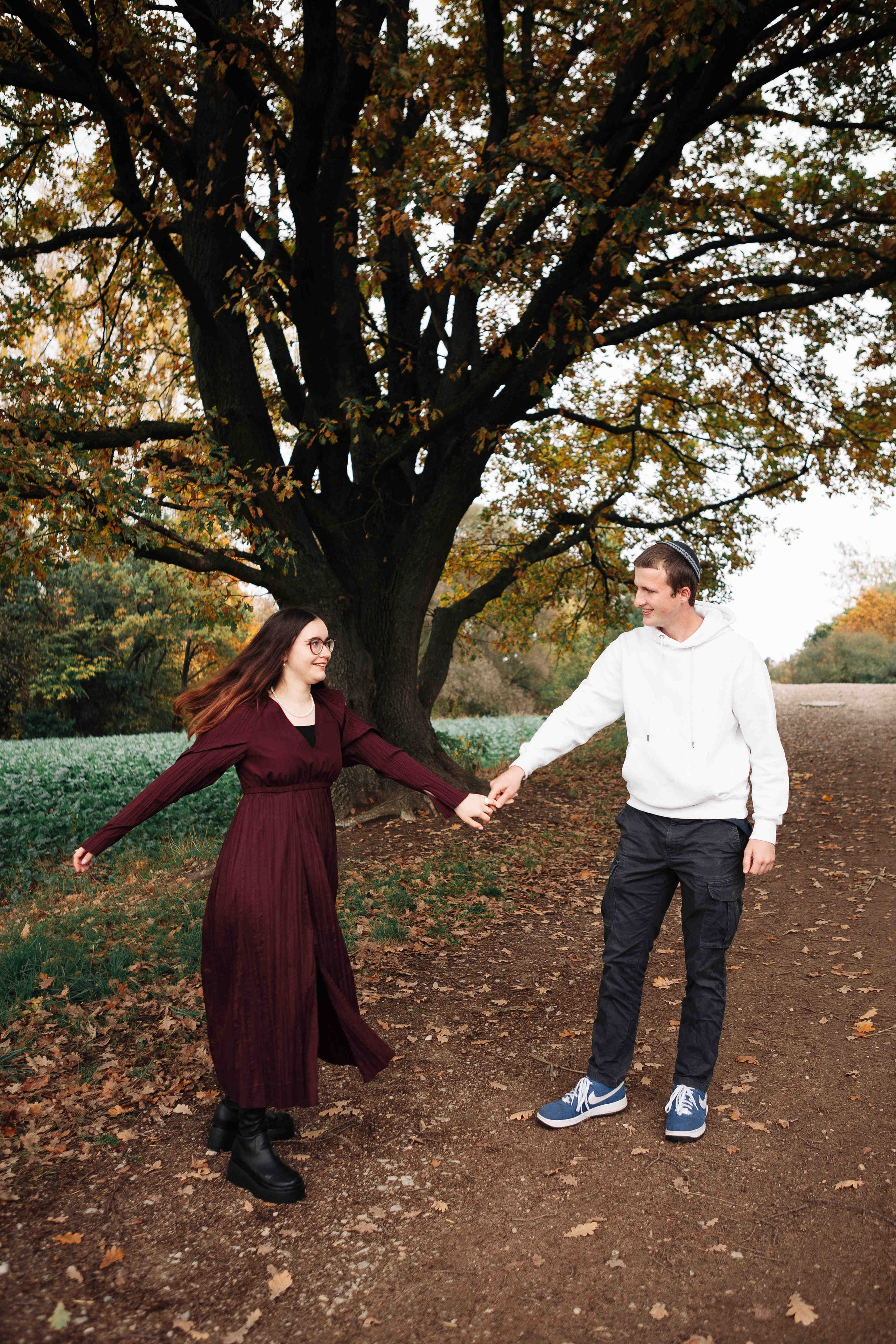 BIG OAK, BIG FAMILY. Https://shi-photo.com/