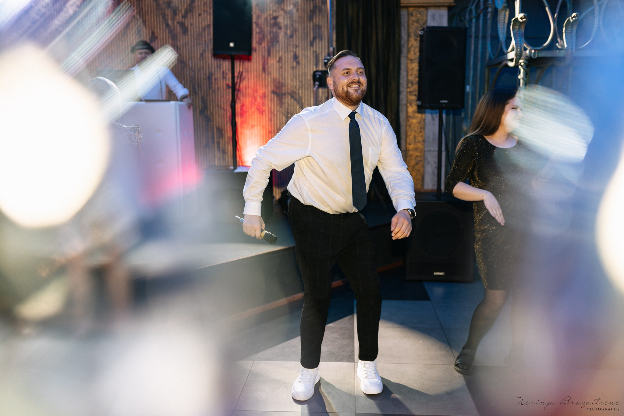 Vestuvinė fotosesija Kaune, Vienybės aikštėje, prie Lietuvos banko