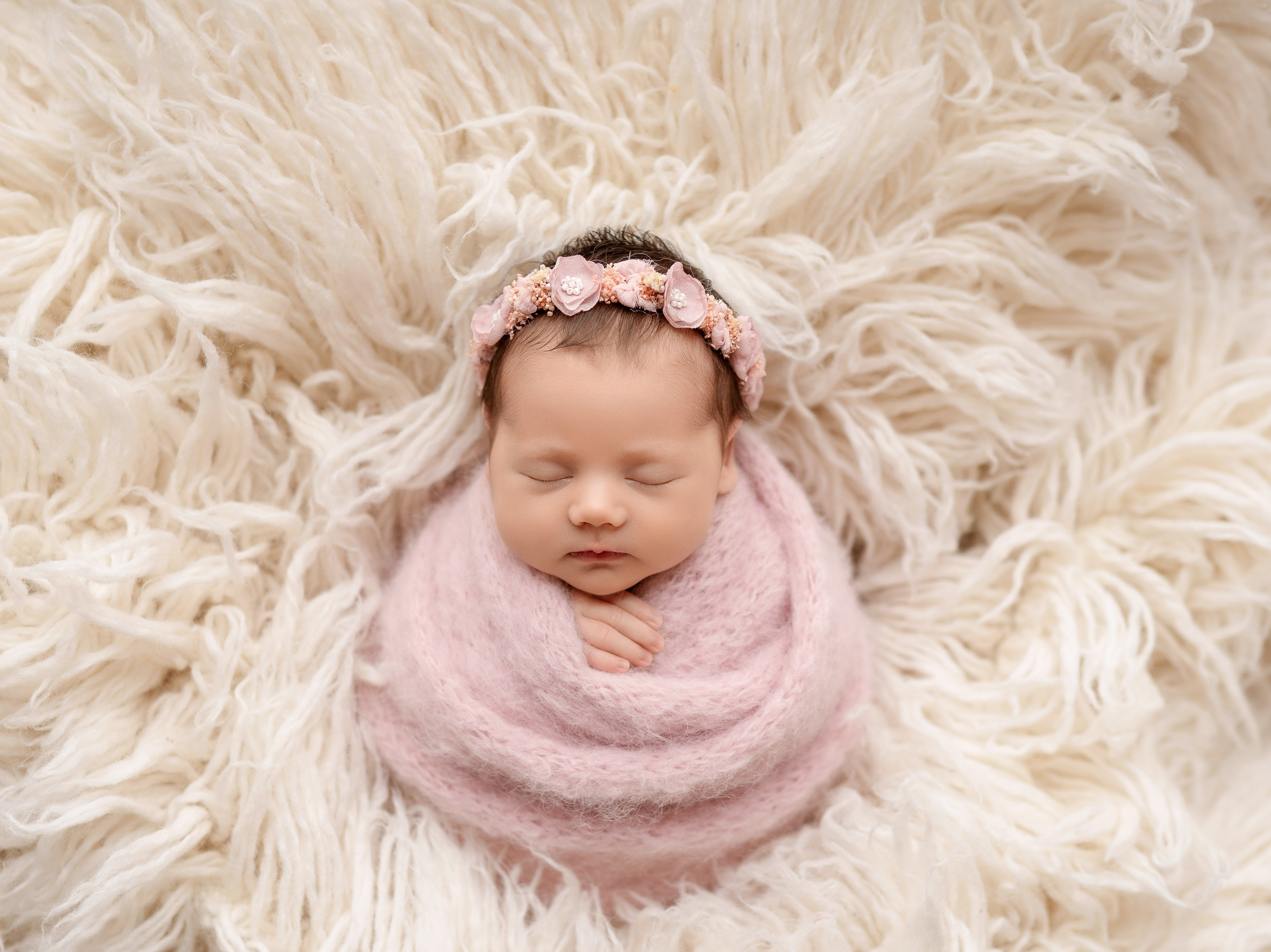 Esu Aleksandra naujagimių ir kudikių fotografė iš Vilniaus