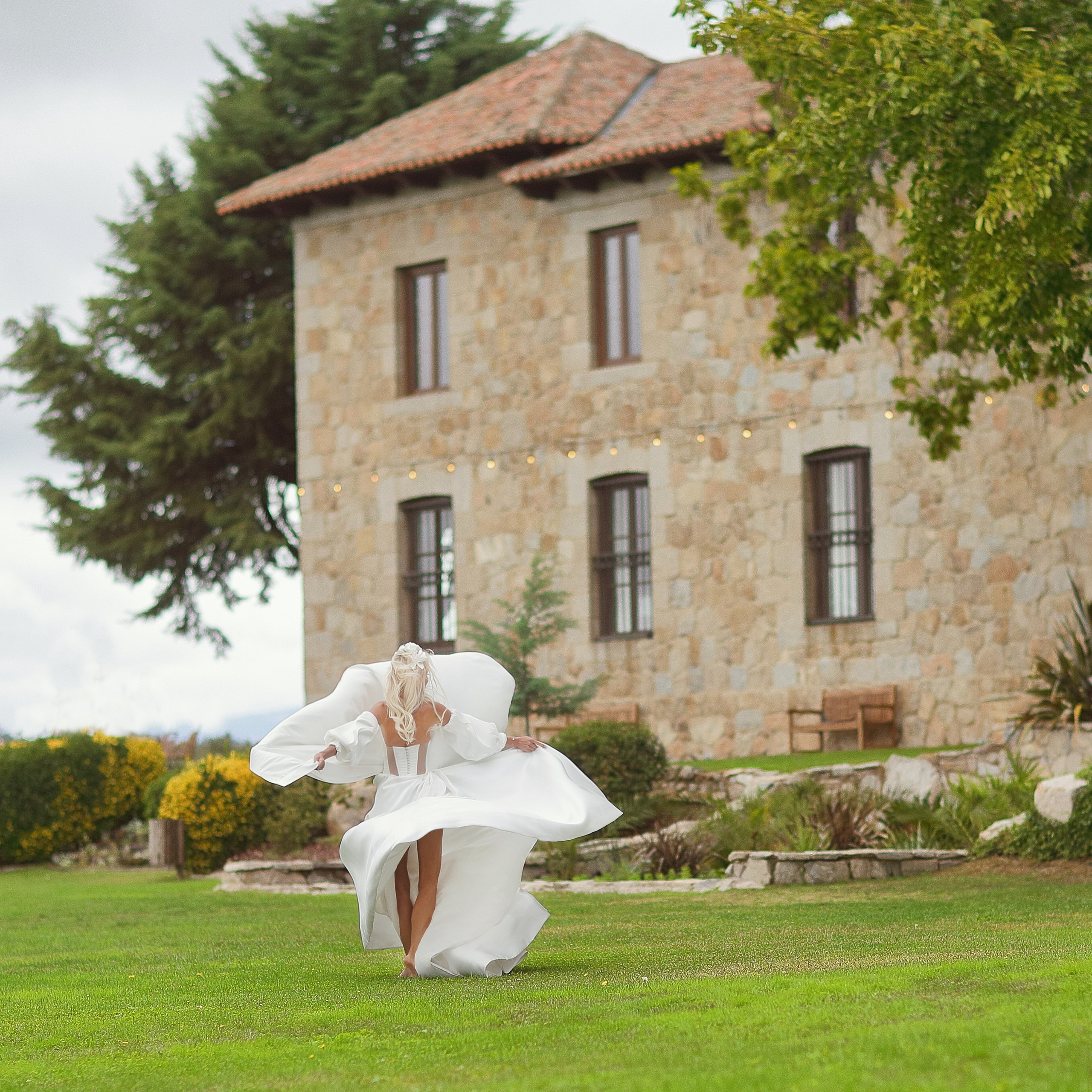 Madrid. Finca El Gasco. Luxury wedding, portrait, family photographer over Europe