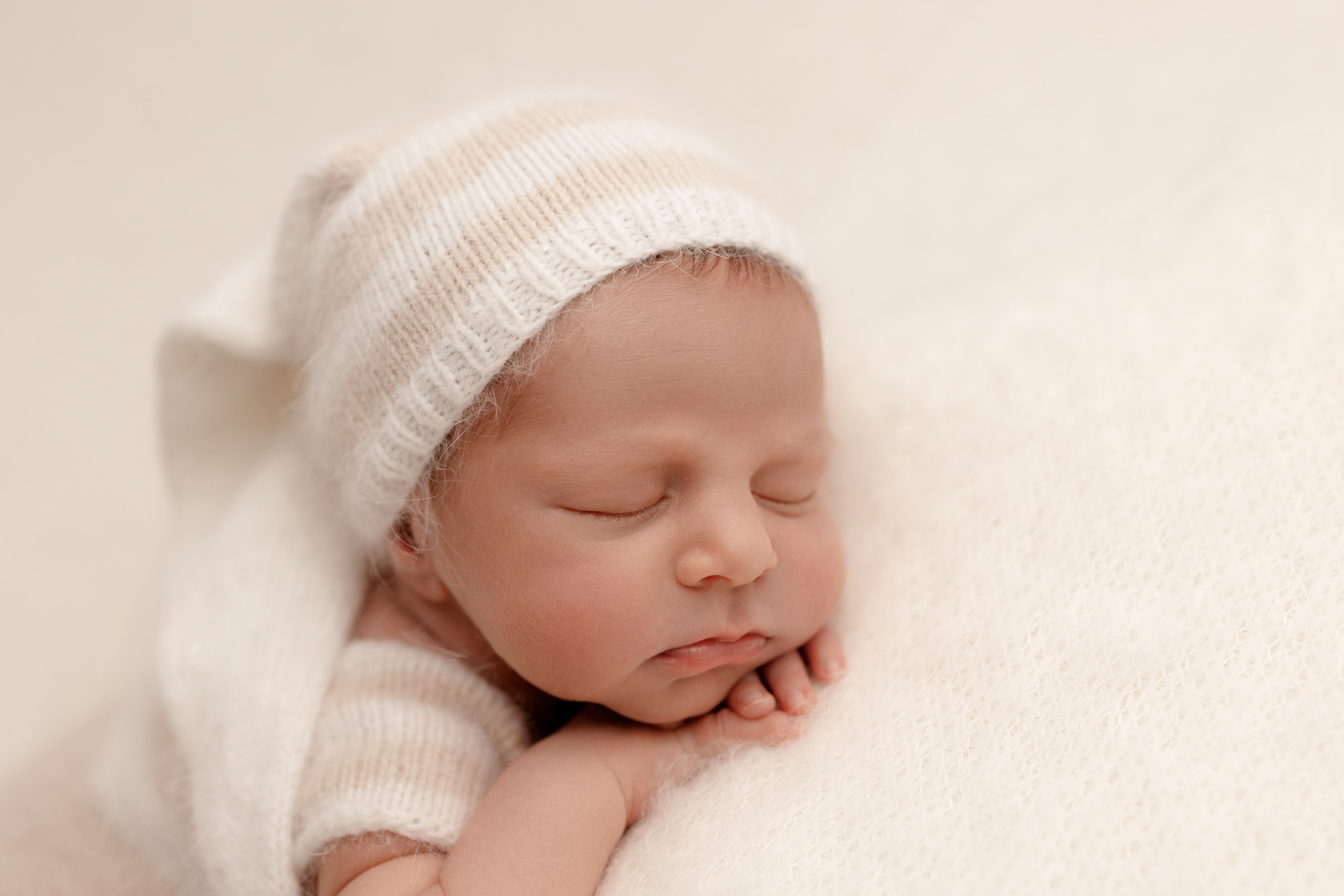 LEONARDO NEWBORN. Yulisphotography Ravenna - Fotografo Romagna // Fotografo Gravidanza