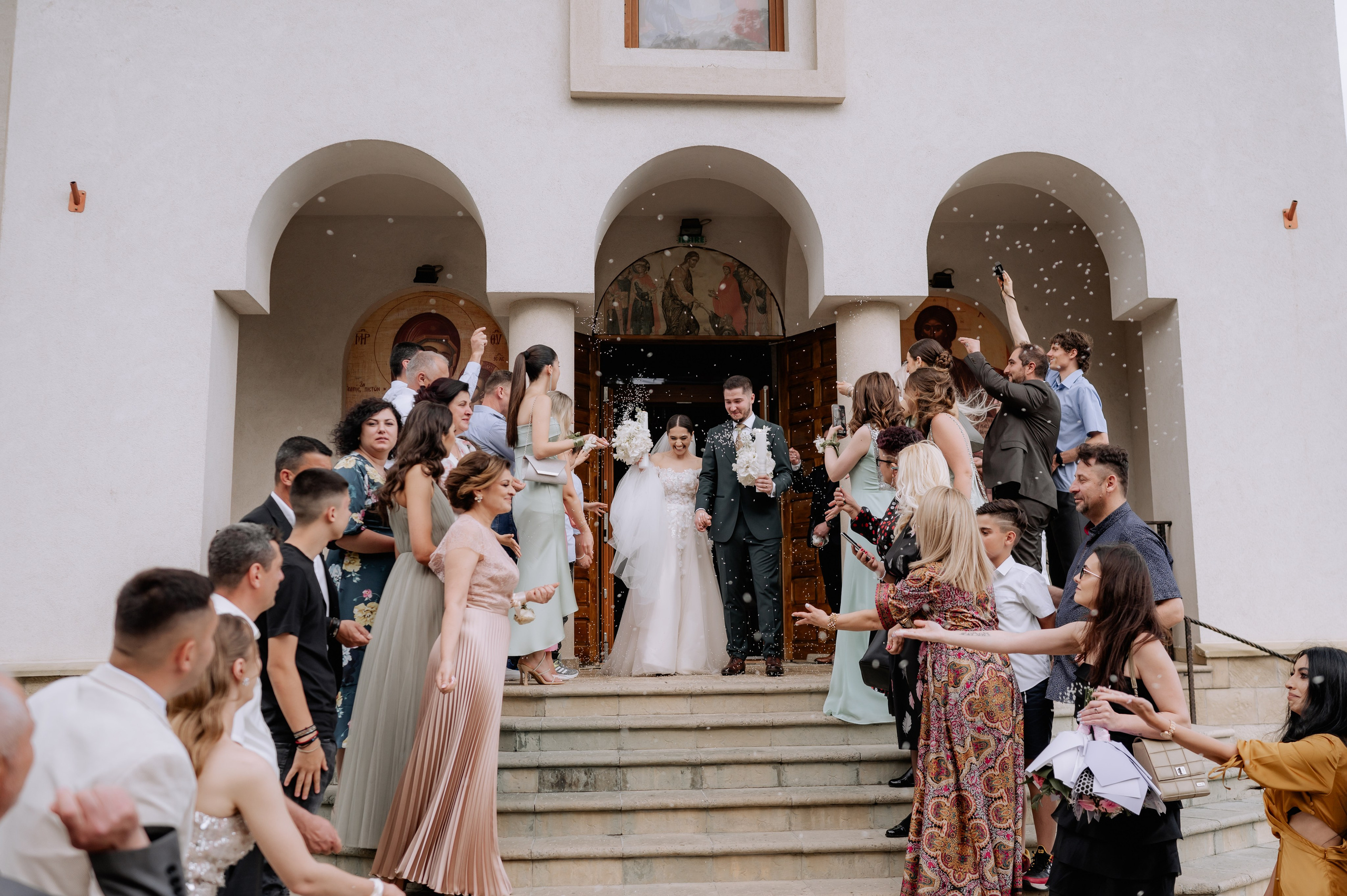 Nunta la Hotel Capitol Iasi. Proud Vision Weddings | Wedding Photography & Film — Servicii profesionale Foto Video Nunta Iasi