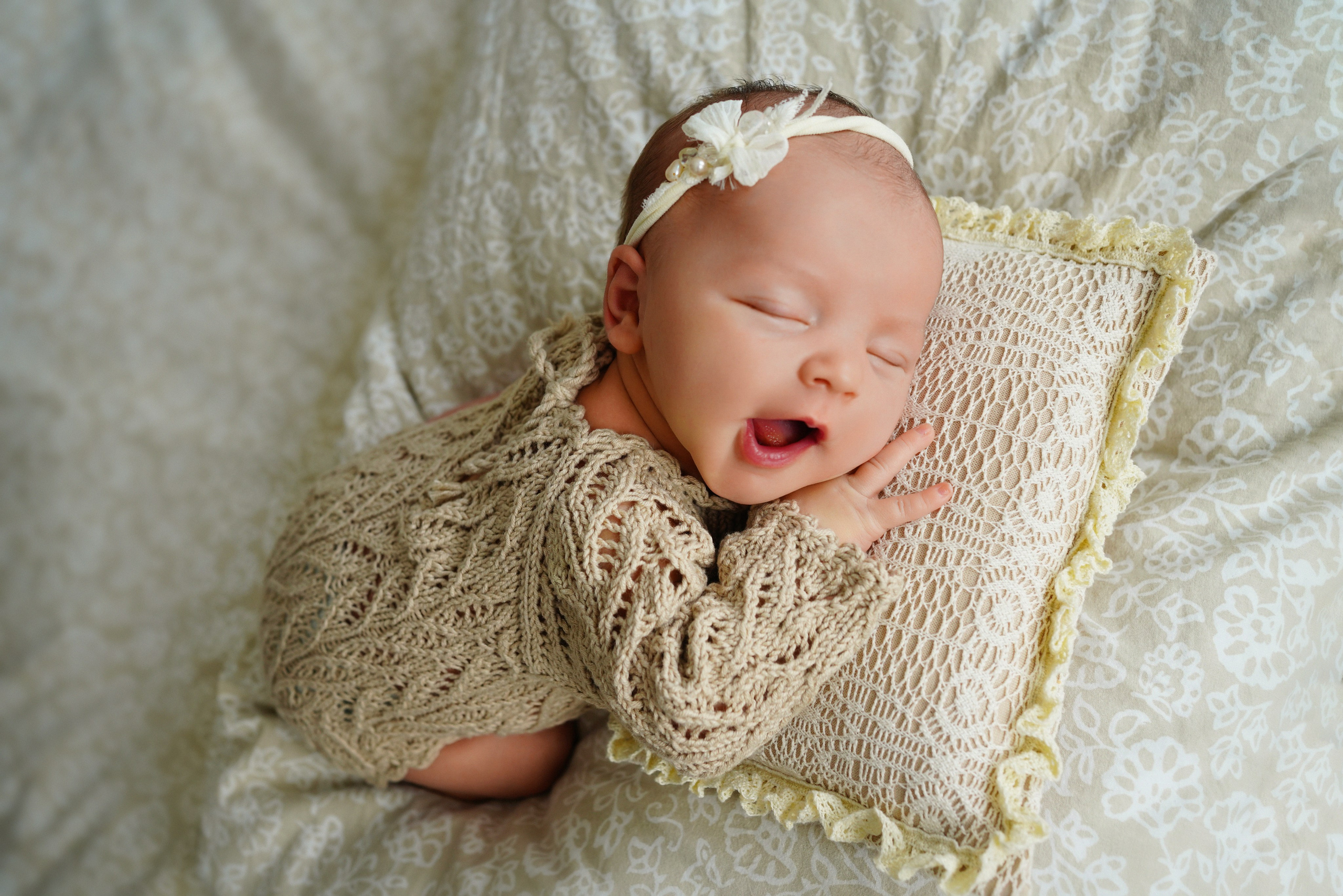 Newborn HOME. Neugeborenenfotografin und Retoucher in Augsburg Nastassia Schneider